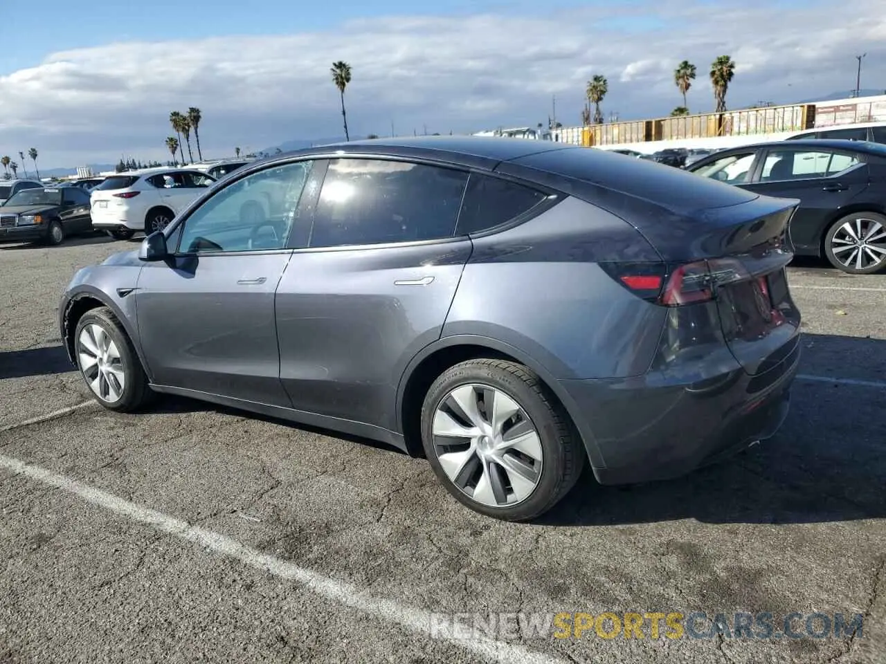 2 Photograph of a damaged car 7SAYGDEE1PF901211 TESLA MODEL Y 2023