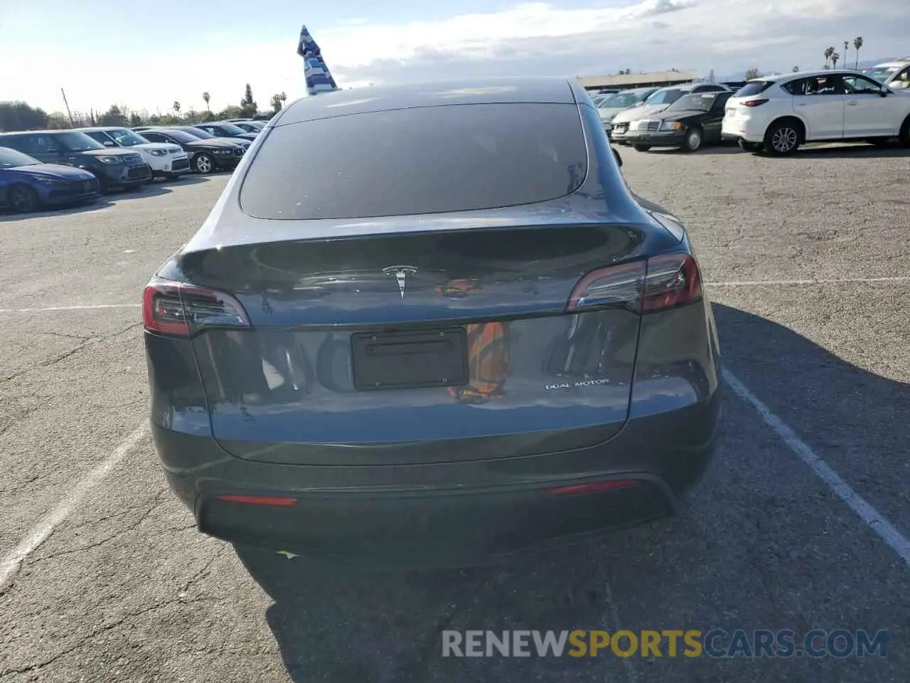 6 Photograph of a damaged car 7SAYGDEE1PF901211 TESLA MODEL Y 2023