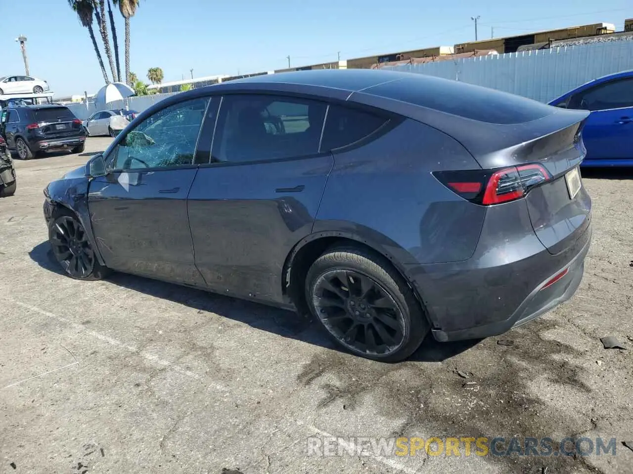 2 Photograph of a damaged car 7SAYGDEE1PF918431 TESLA MODEL Y 2023