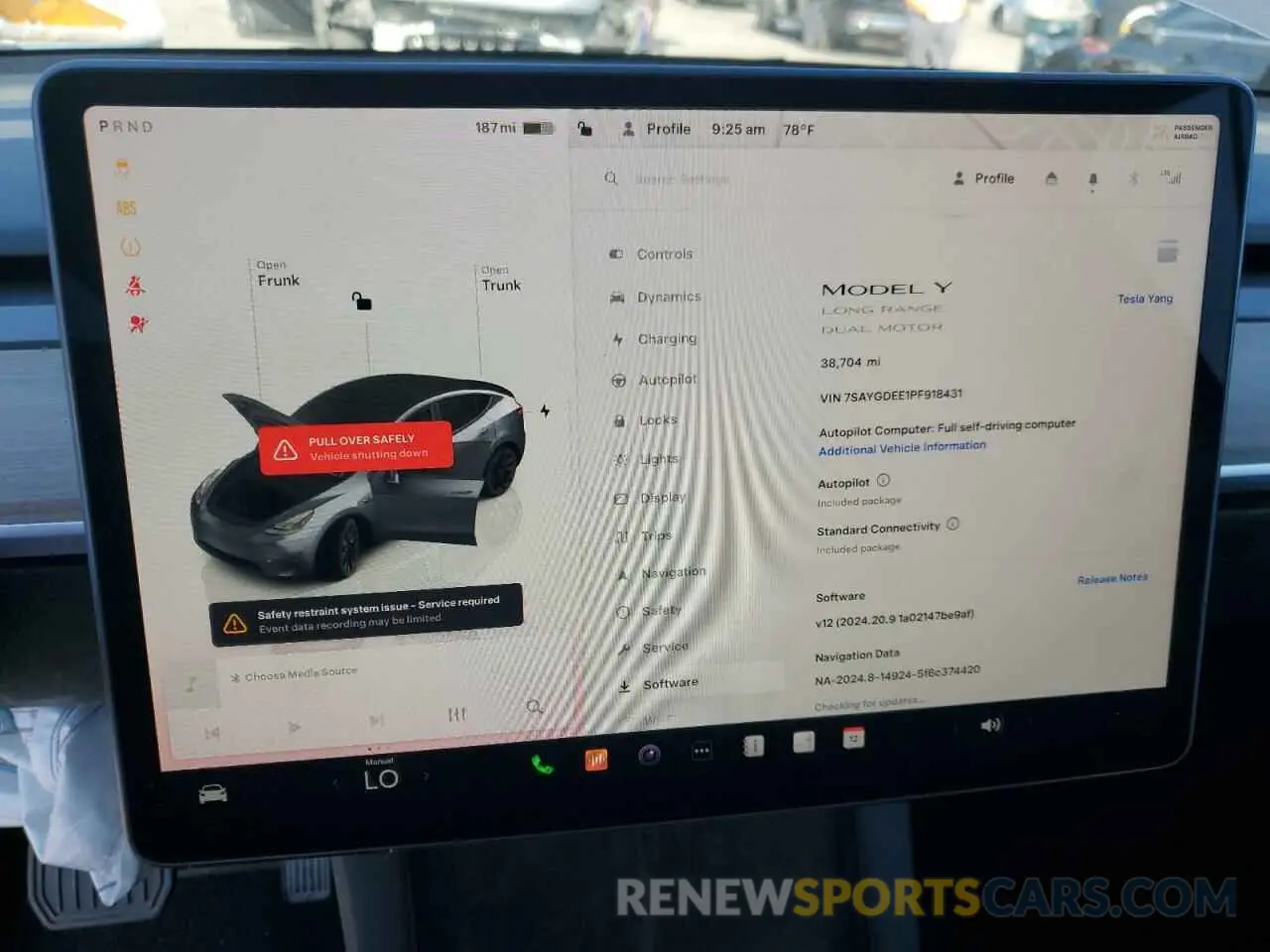 9 Photograph of a damaged car 7SAYGDEE1PF918431 TESLA MODEL Y 2023