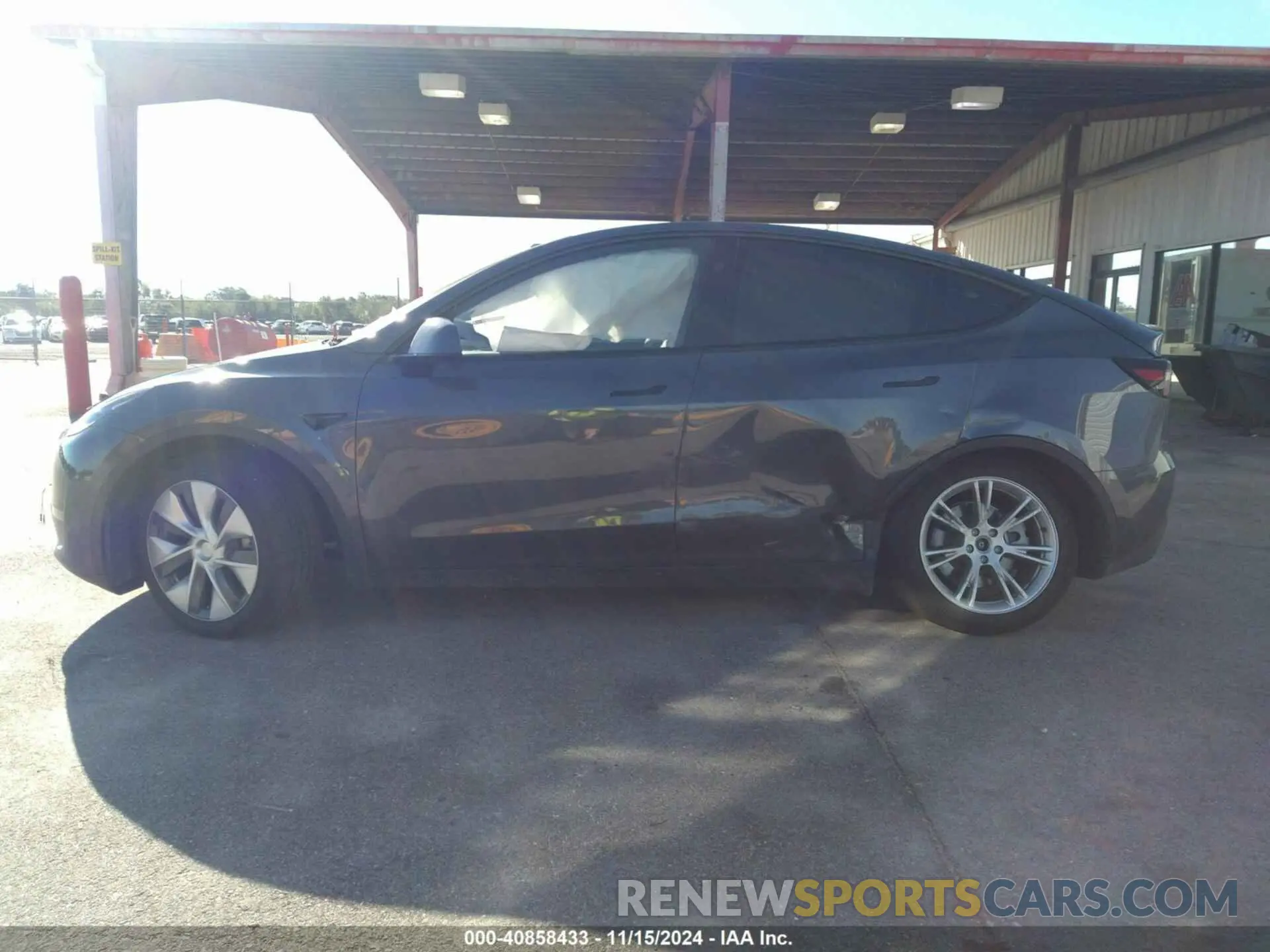 13 Photograph of a damaged car 7SAYGDEE1PF921037 TESLA MODEL Y 2023
