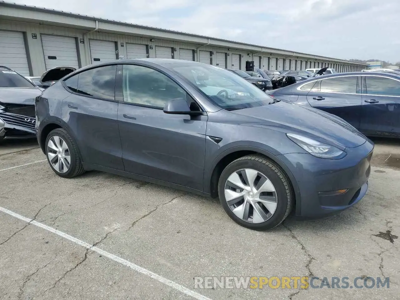 4 Photograph of a damaged car 7SAYGDEE2PA024693 TESLA MODEL Y 2023