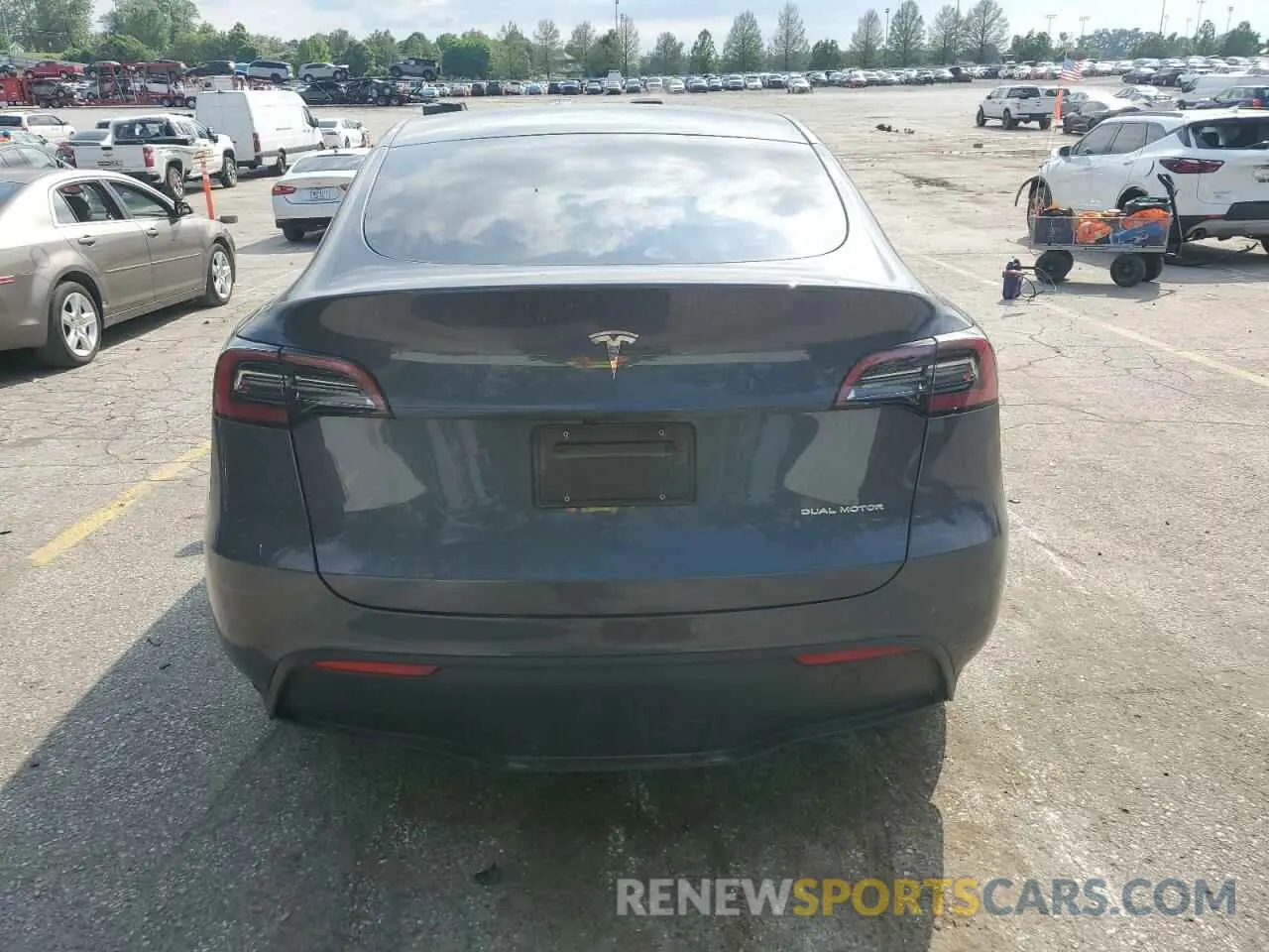 6 Photograph of a damaged car 7SAYGDEE2PA041350 TESLA MODEL Y 2023