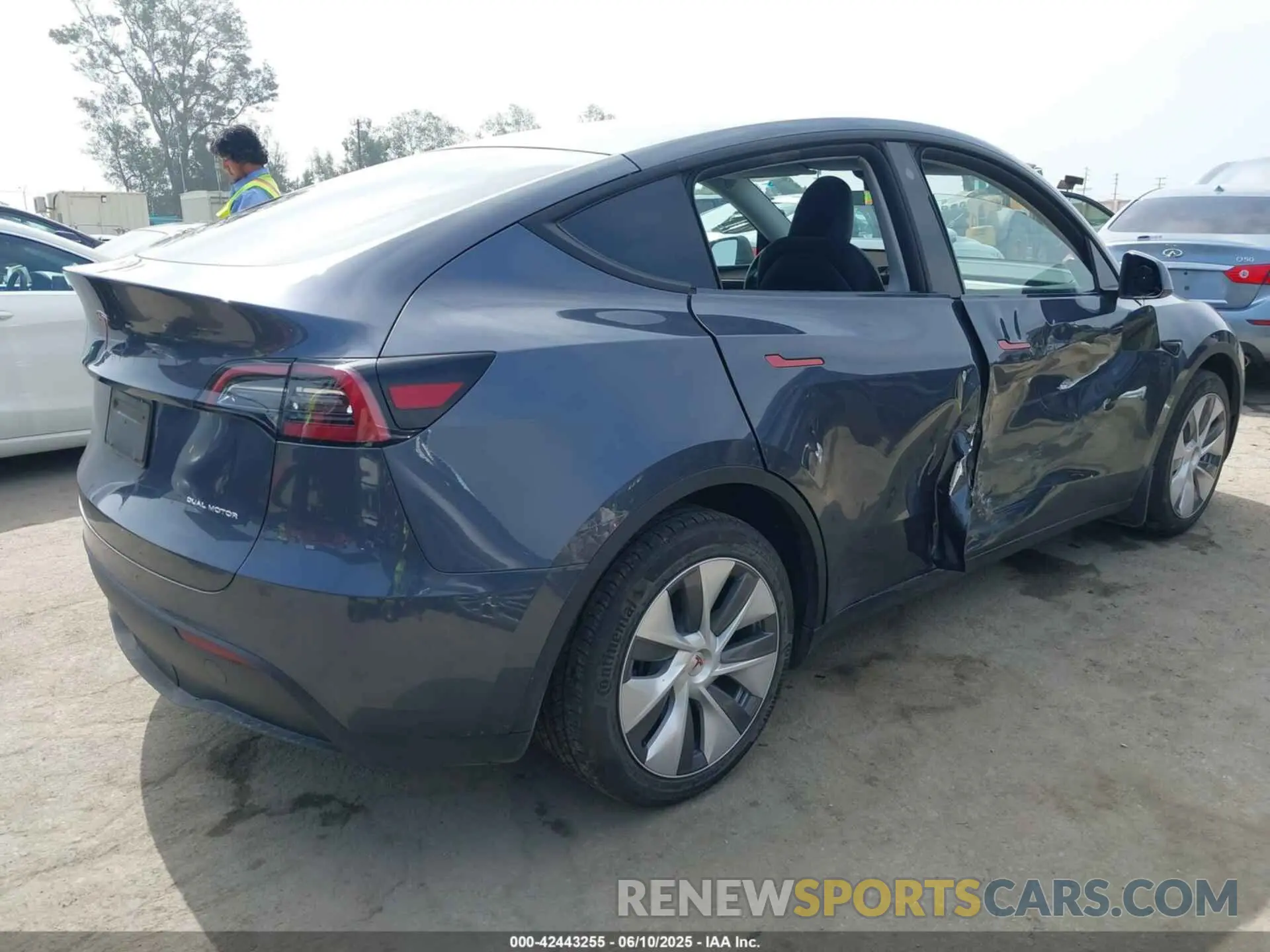 4 Фотография поврежденного автомобиля 7SAYGDEE2PA042496 TESLA MODEL Y 2023