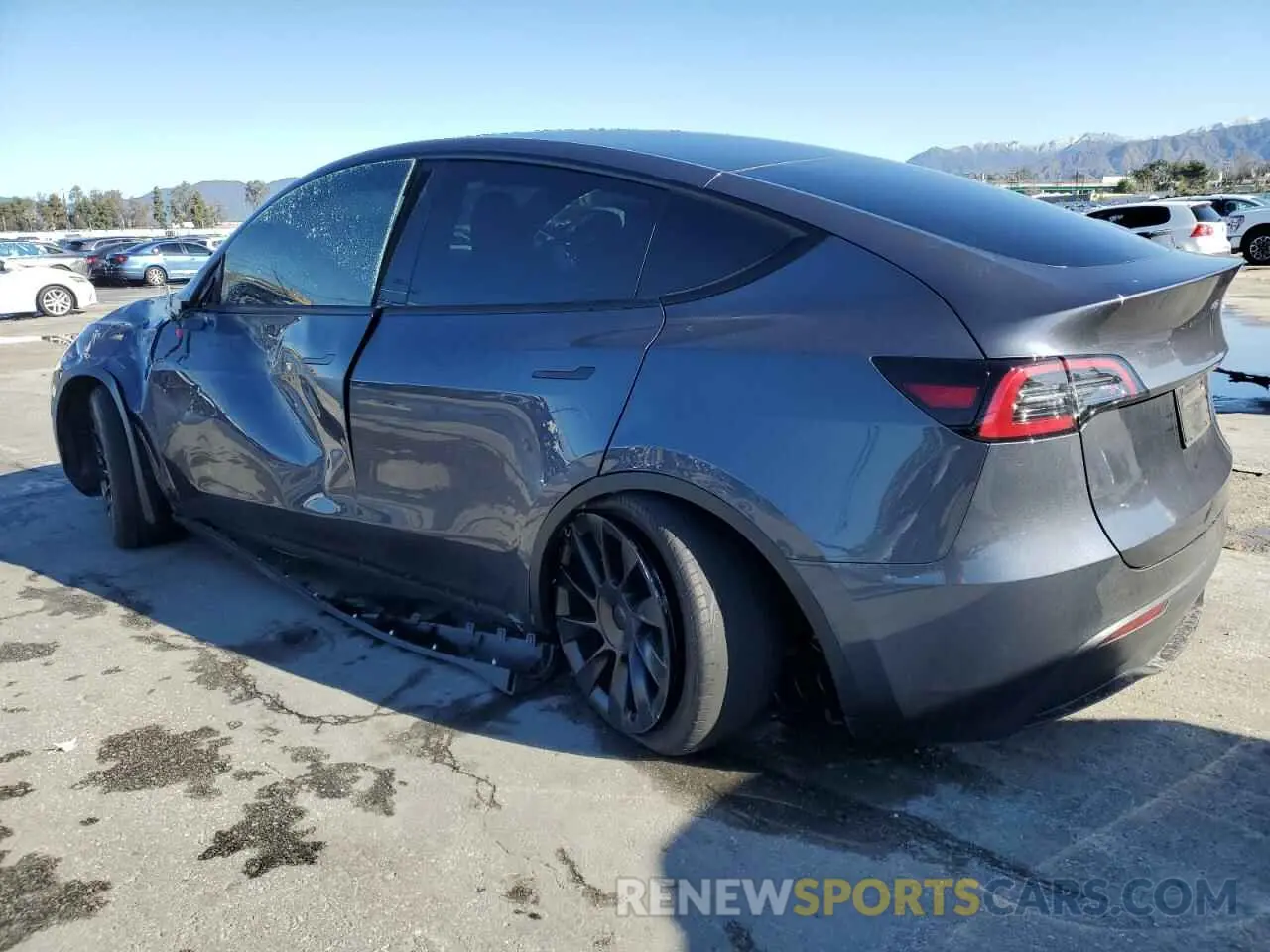 2 Фотография поврежденного автомобиля 7SAYGDEE2PA047794 TESLA MODEL Y 2023
