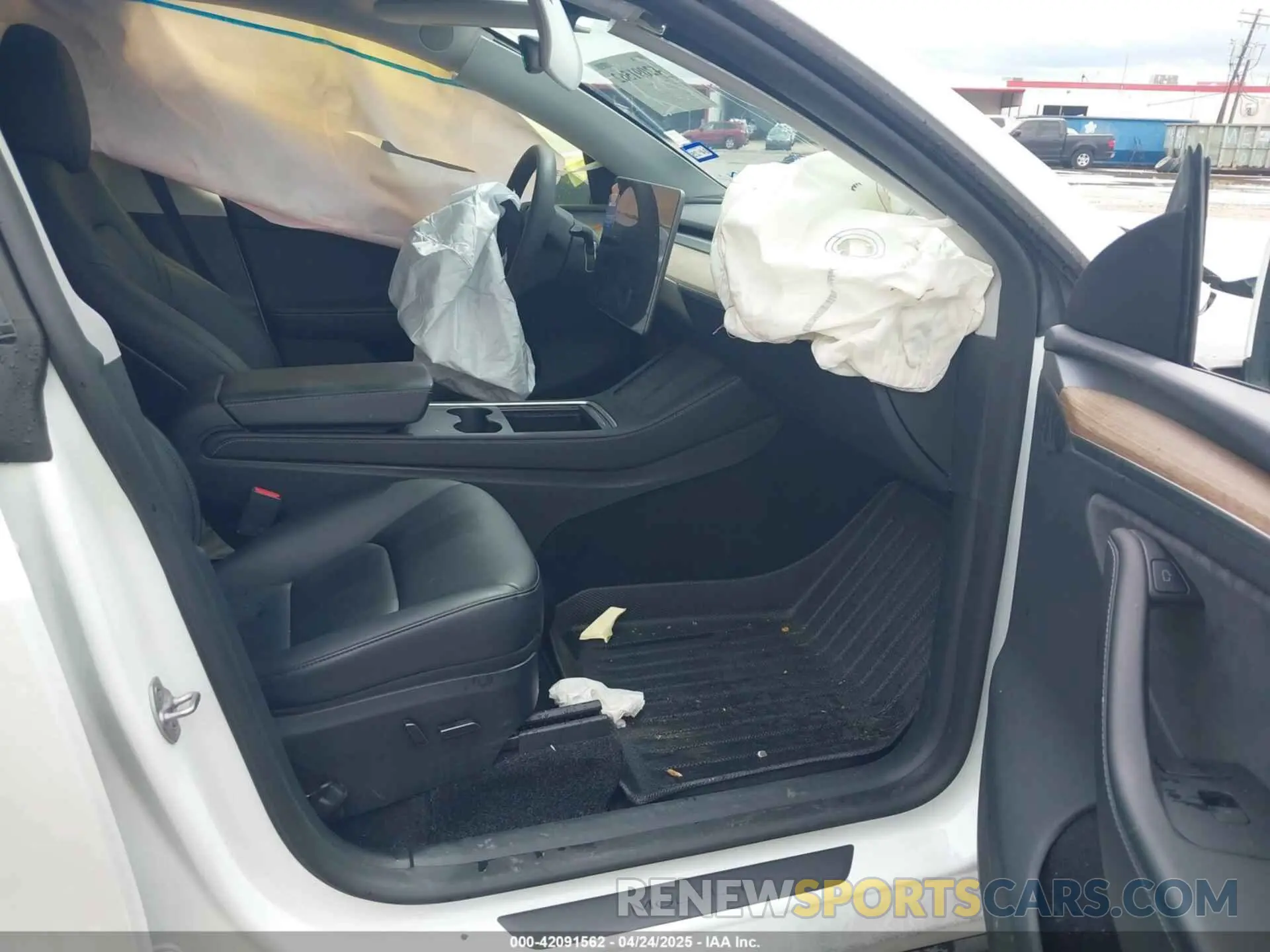 5 Photograph of a damaged car 7SAYGDEE2PA114703 TESLA MODEL Y 2023