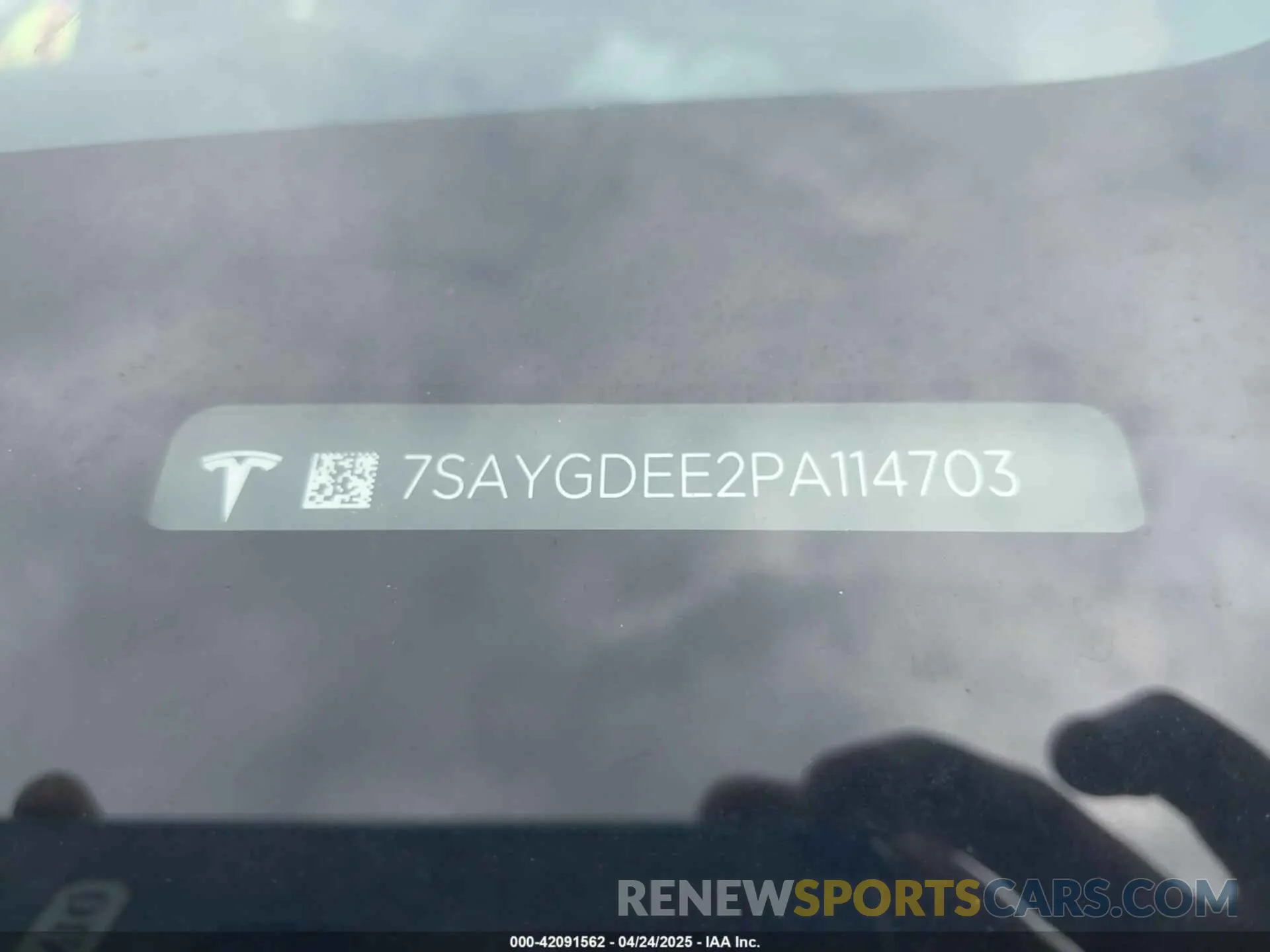 9 Photograph of a damaged car 7SAYGDEE2PA114703 TESLA MODEL Y 2023