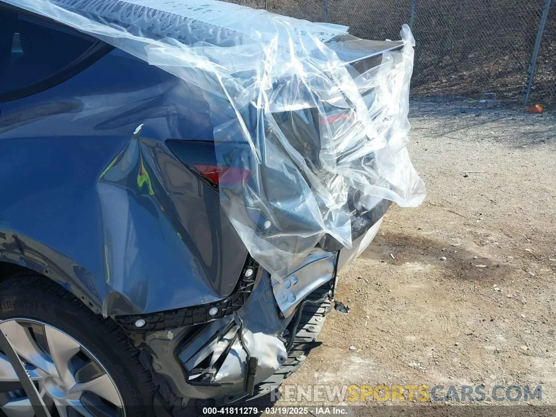 6 Photograph of a damaged car 7SAYGDEE2PA120694 TESLA MODEL Y 2023