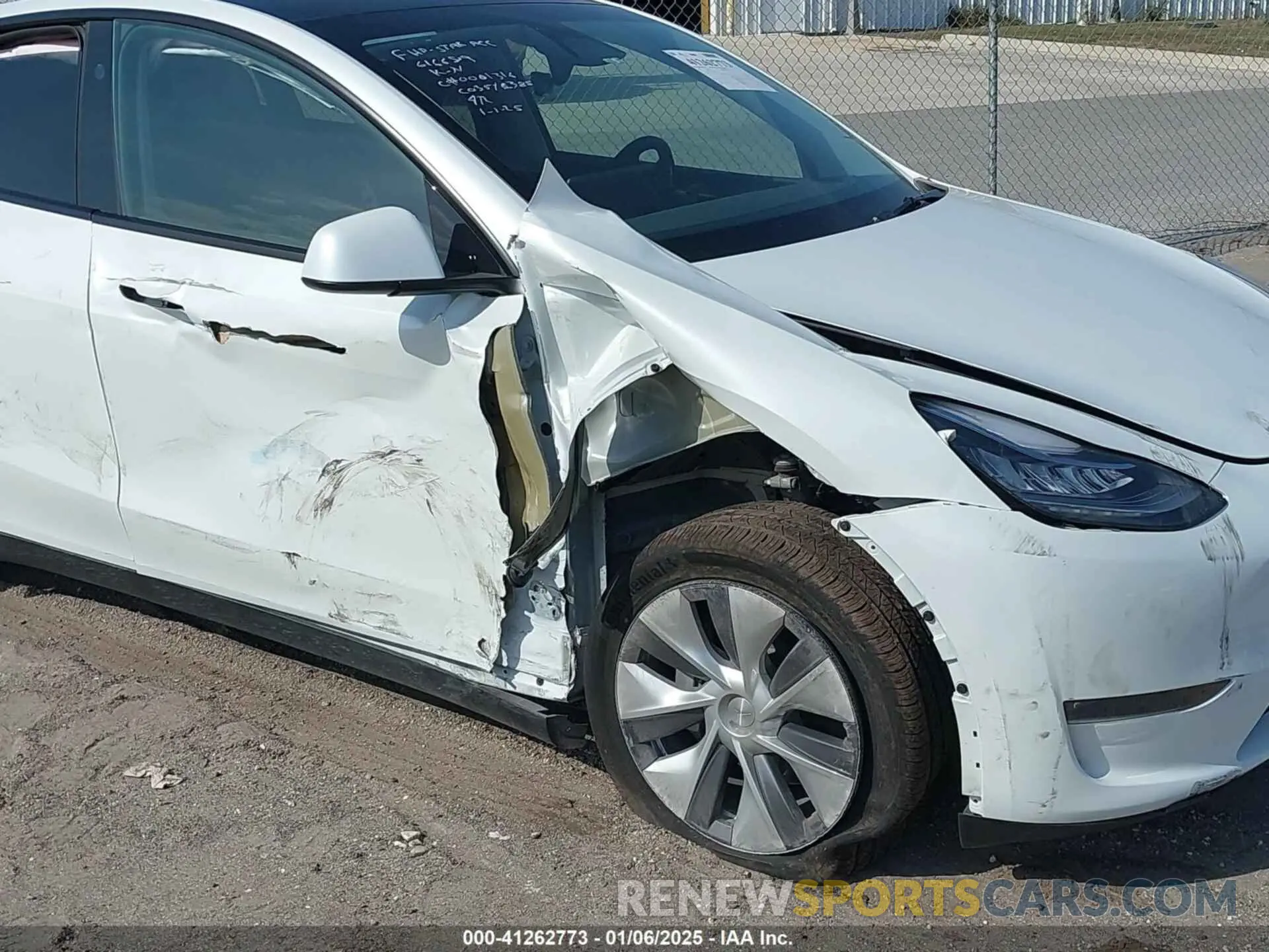 6 Photograph of a damaged car 7SAYGDEE2PA138239 TESLA MODEL Y 2023