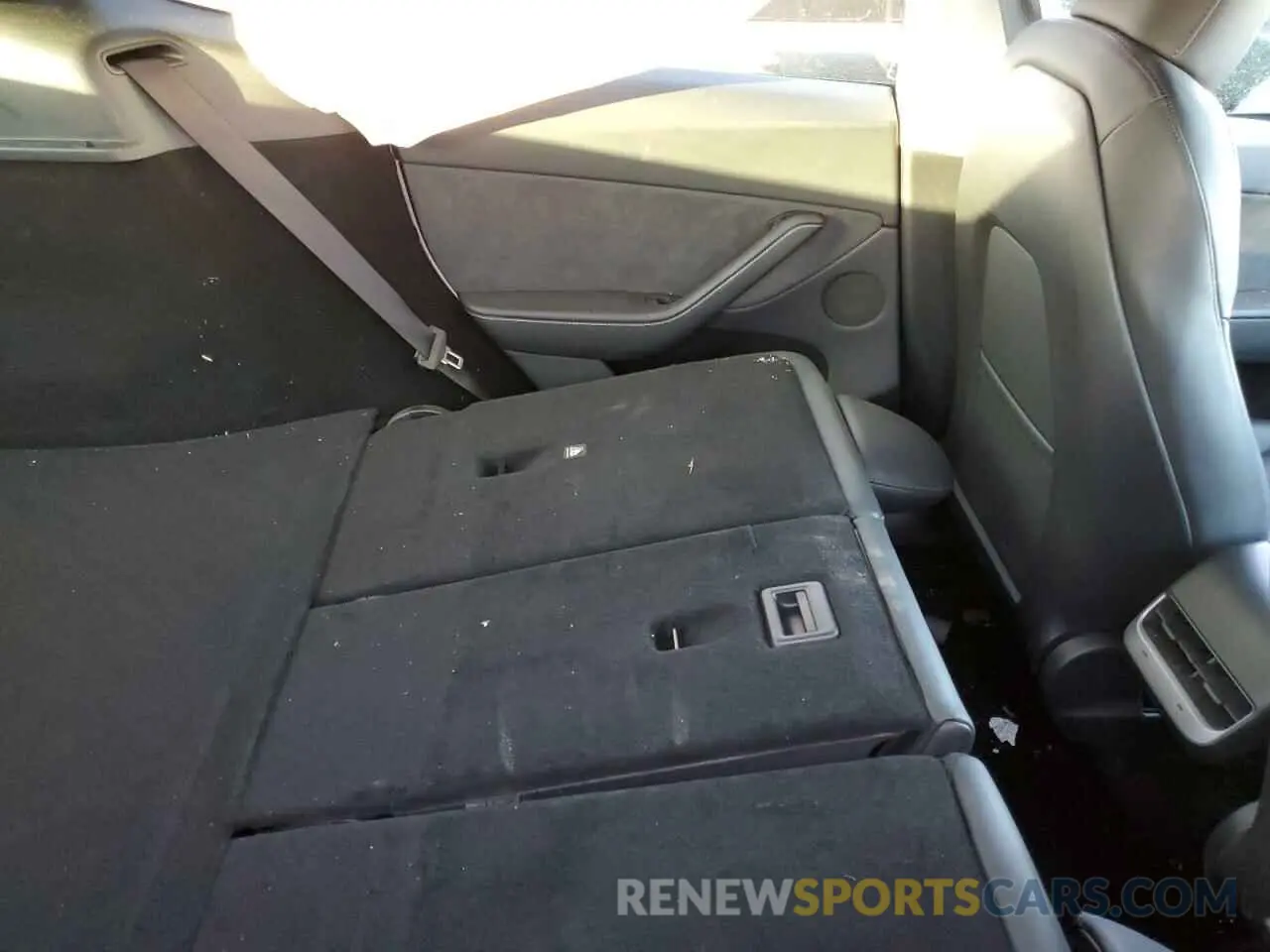11 Photograph of a damaged car 7SAYGDEE2PA144882 TESLA MODEL Y 2023