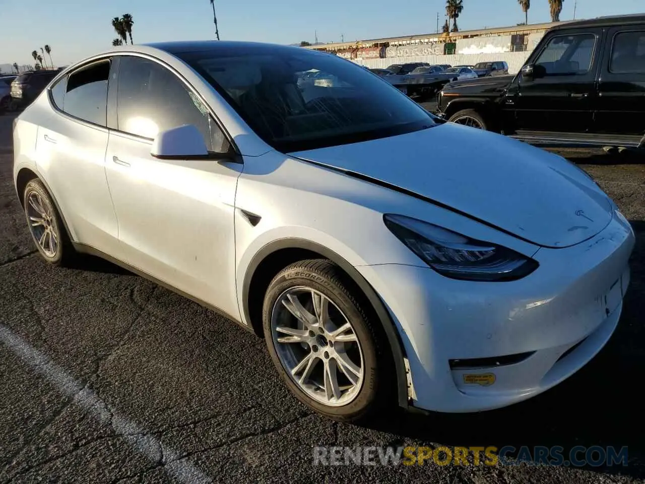 4 Photograph of a damaged car 7SAYGDEE2PA144882 TESLA MODEL Y 2023