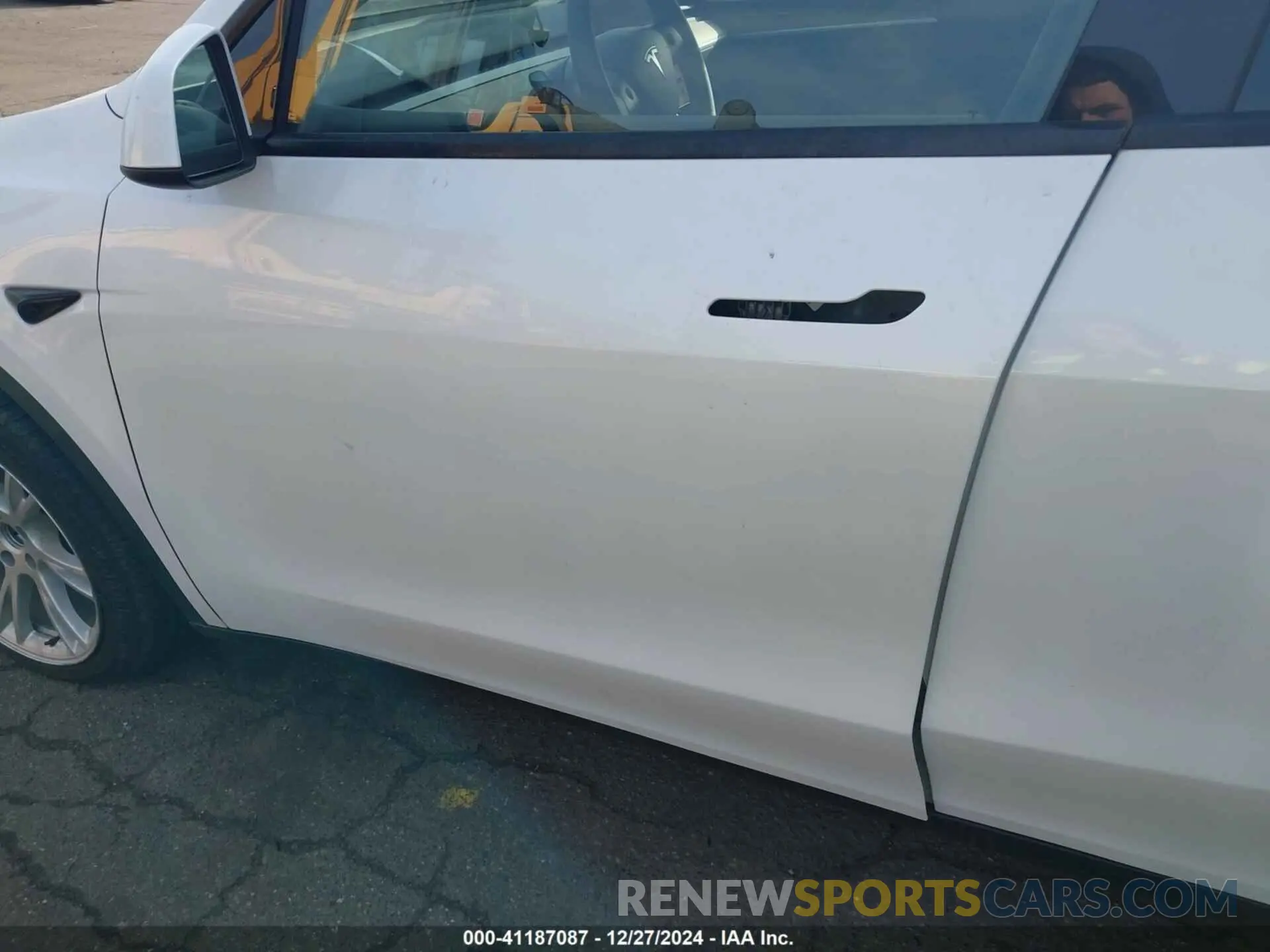 6 Photograph of a damaged car 7SAYGDEE2PA155638 TESLA MODEL Y 2023