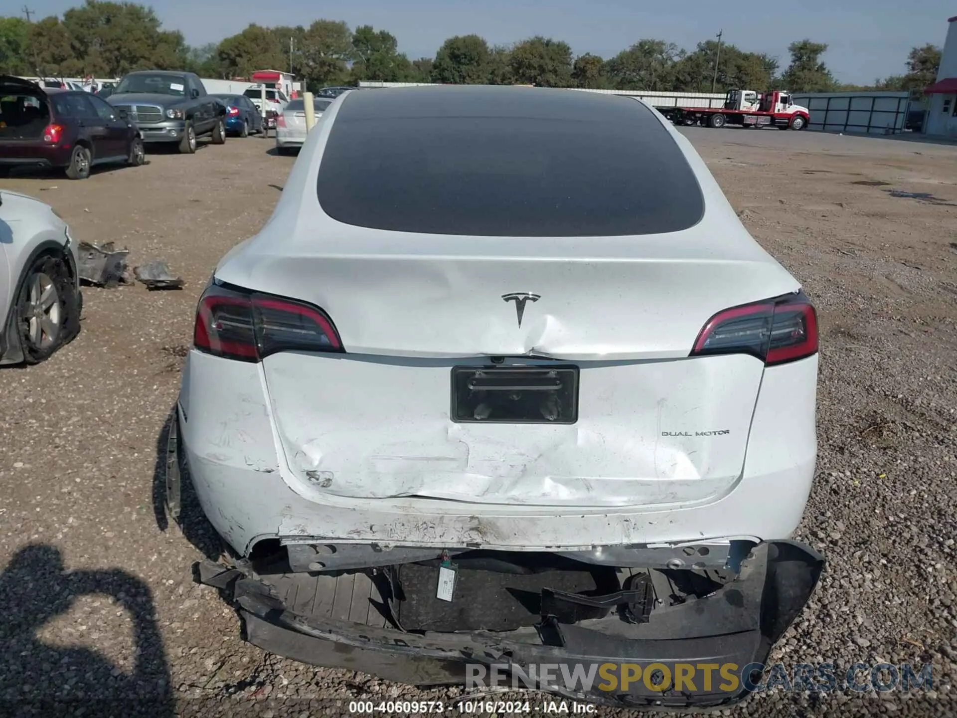 6 Photograph of a damaged car 7SAYGDEE2PA155705 TESLA MODEL Y 2023