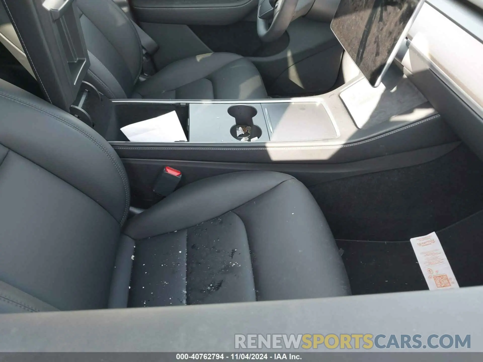 5 Photograph of a damaged car 7SAYGDEE2PA174108 TESLA MODEL Y 2023