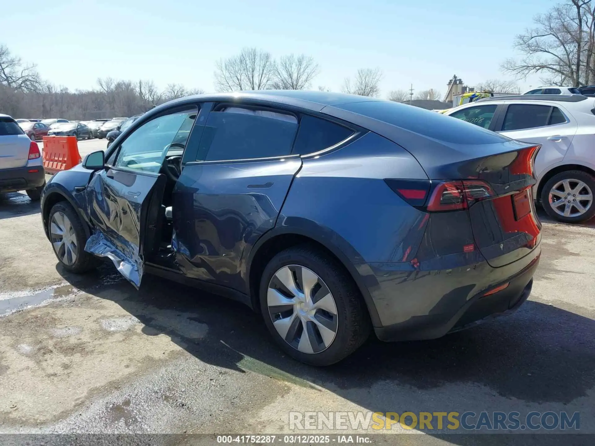 14 Фотография поврежденного автомобиля 7SAYGDEE2PA186792 TESLA MODEL Y 2023