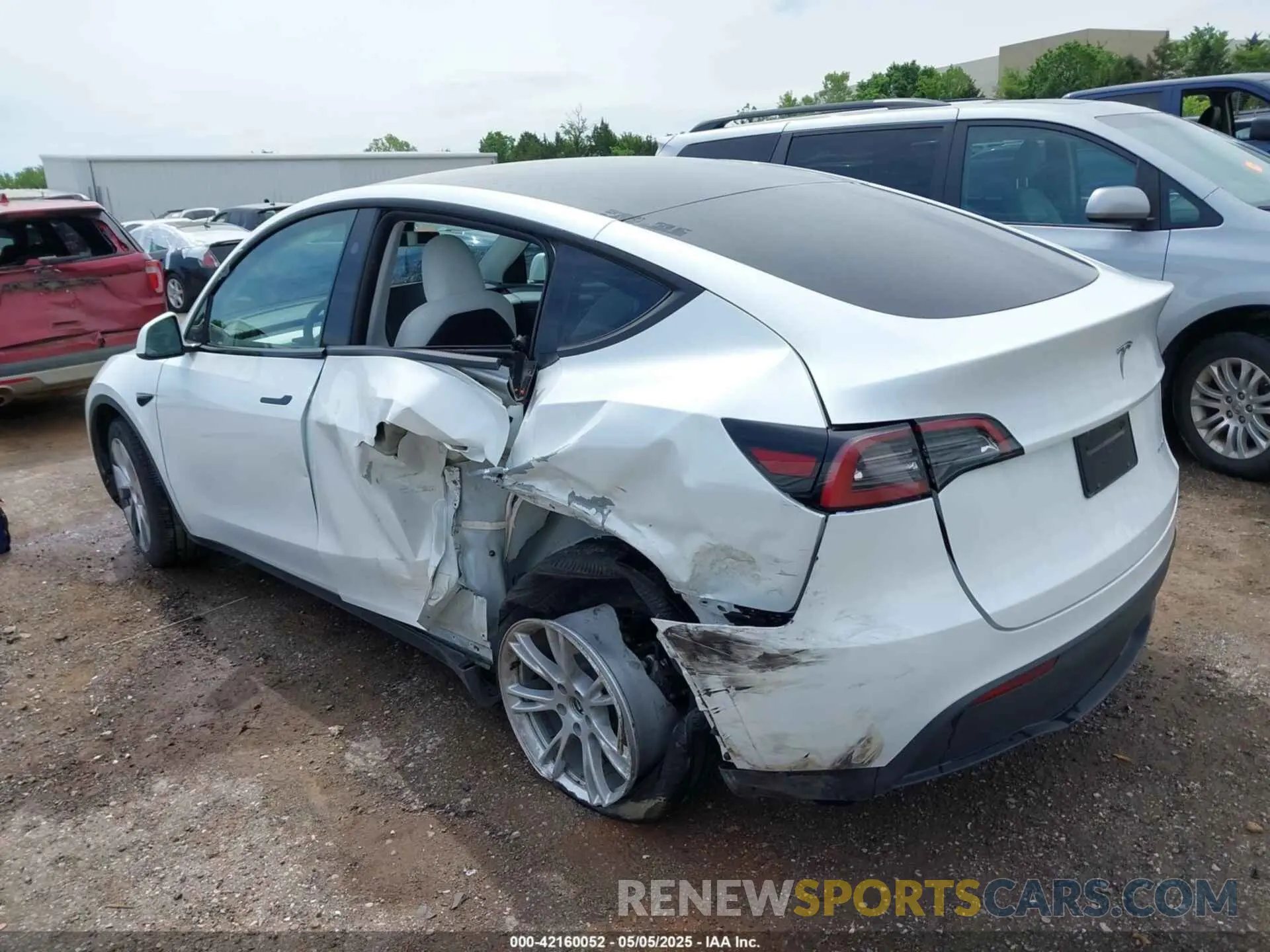 3 Photograph of a damaged car 7SAYGDEE2PA192205 TESLA MODEL Y 2023
