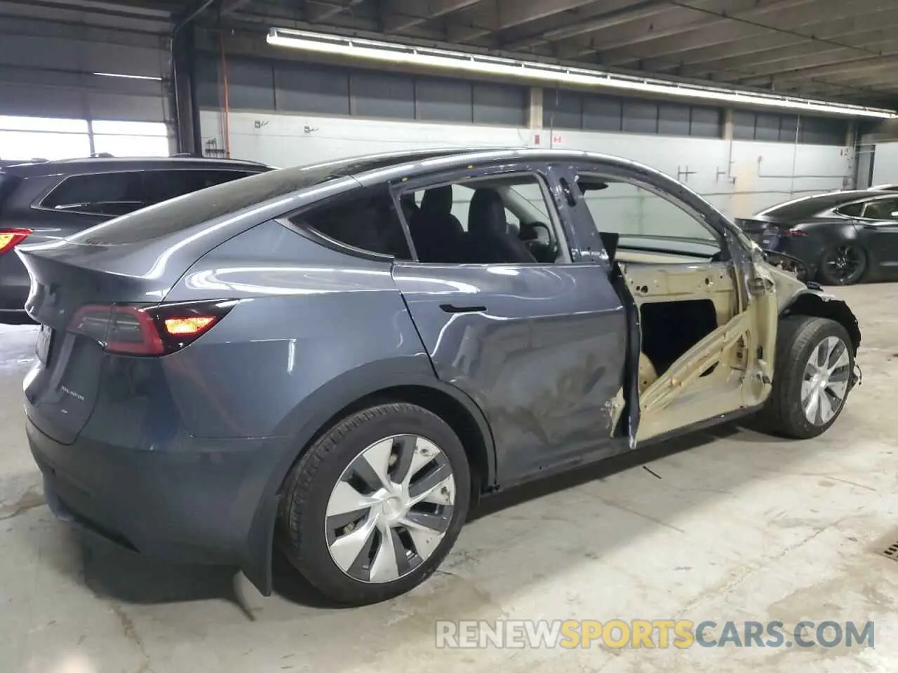 3 Фотография поврежденного автомобиля 7SAYGDEE2PA199512 TESLA MODEL Y 2023