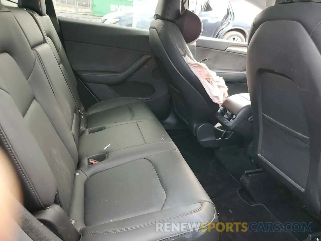10 Photograph of a damaged car 7SAYGDEE2PA207351 TESLA MODEL Y 2023