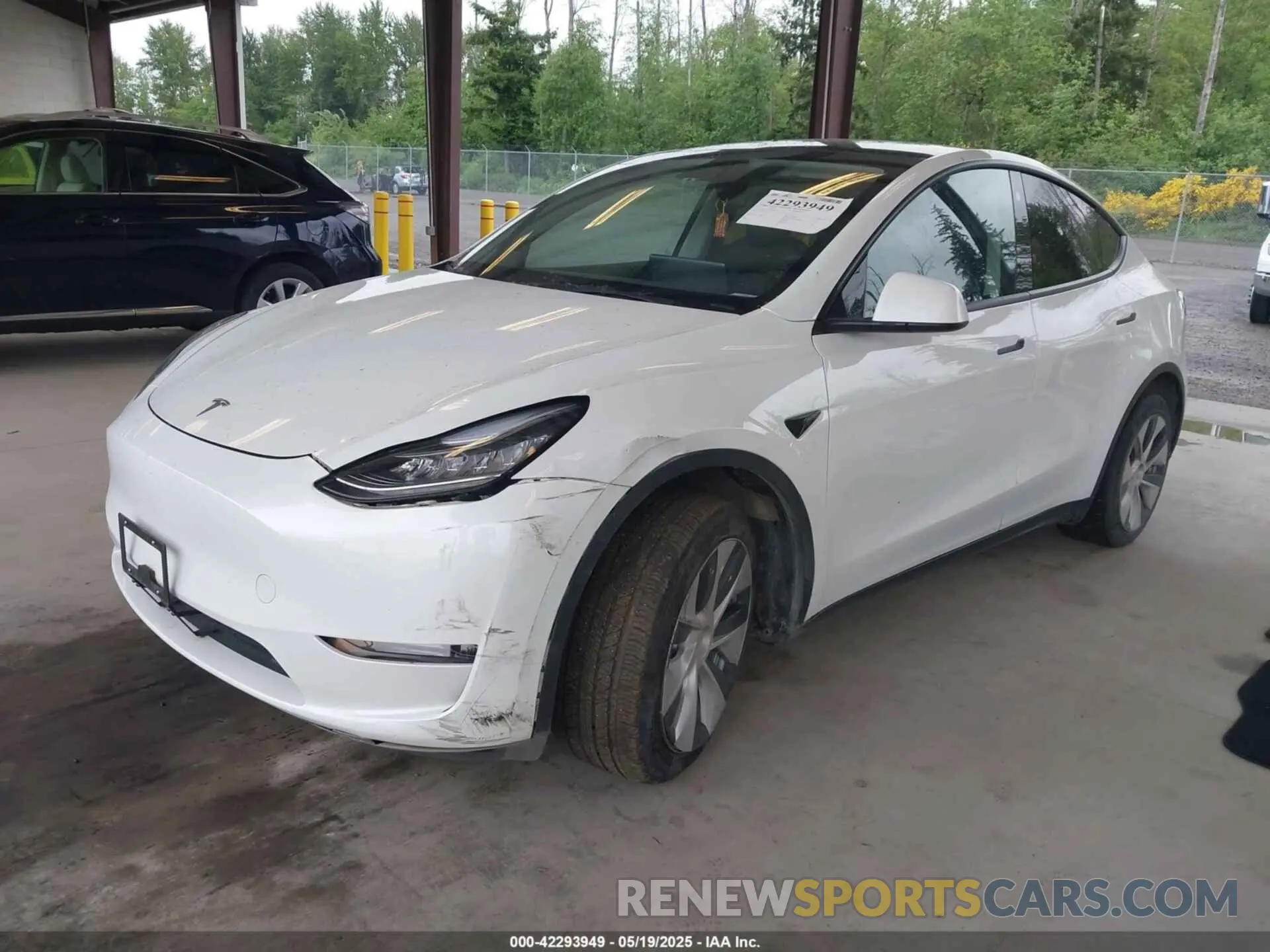 2 Photograph of a damaged car 7SAYGDEE2PF589447 TESLA MODEL Y 2023
