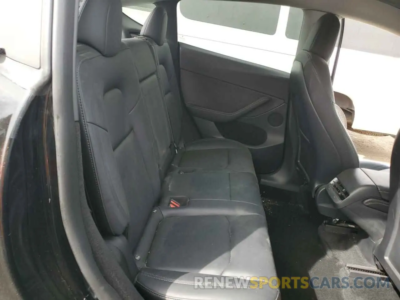 11 Photograph of a damaged car 7SAYGDEE2PF604240 TESLA MODEL Y 2023