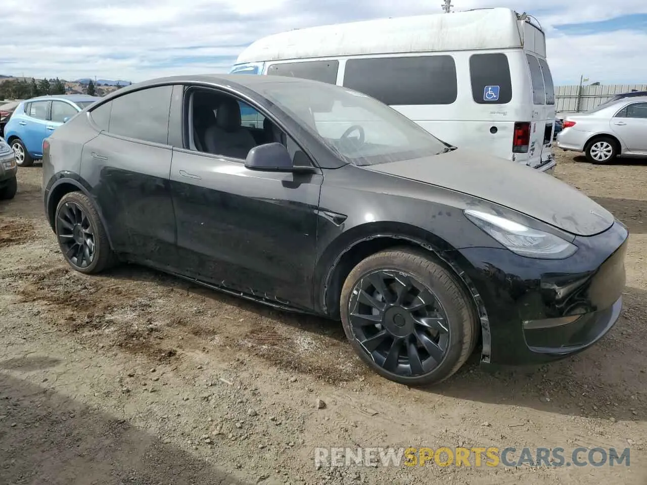 4 Photograph of a damaged car 7SAYGDEE2PF604240 TESLA MODEL Y 2023