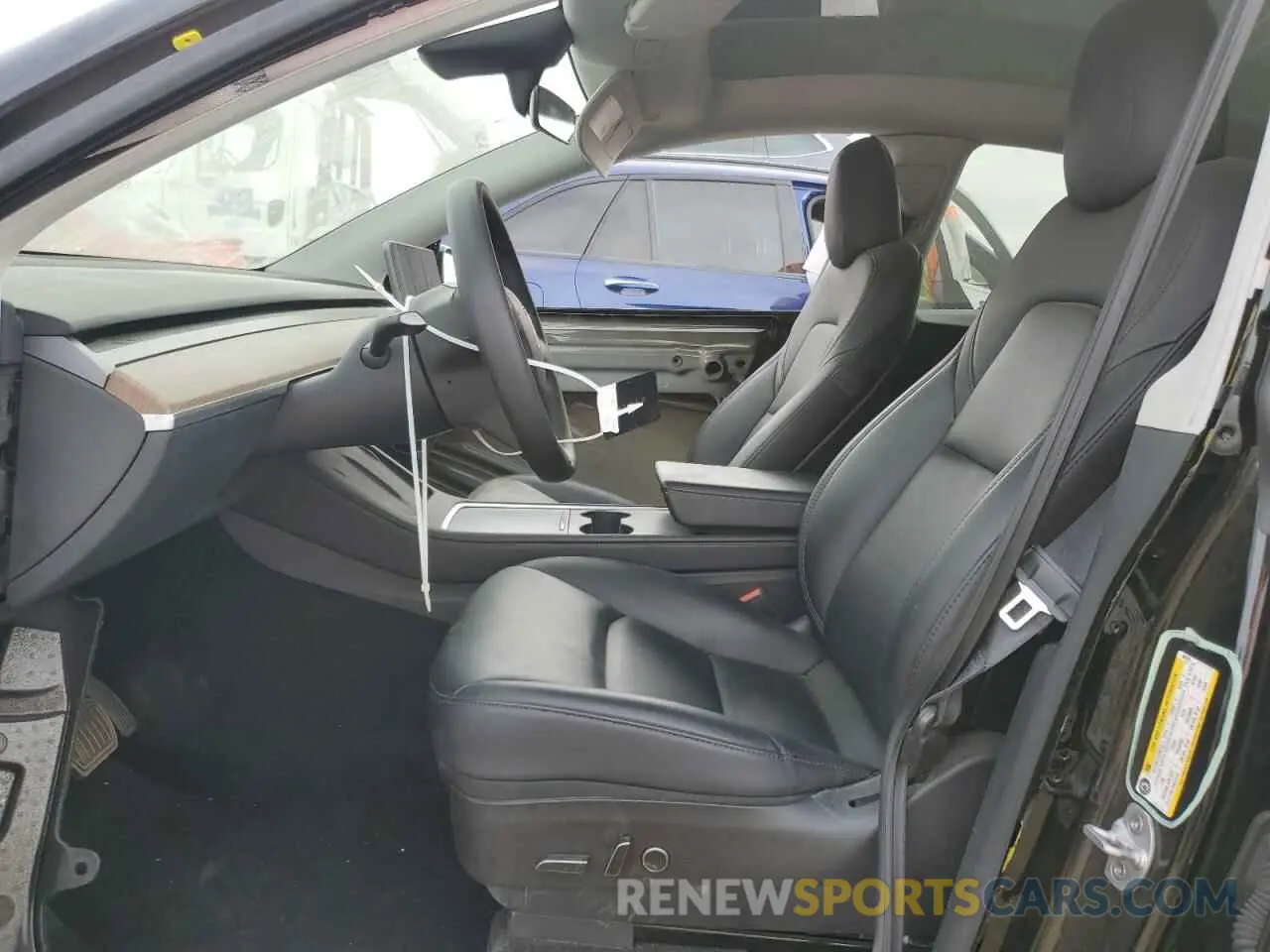 7 Photograph of a damaged car 7SAYGDEE2PF604240 TESLA MODEL Y 2023