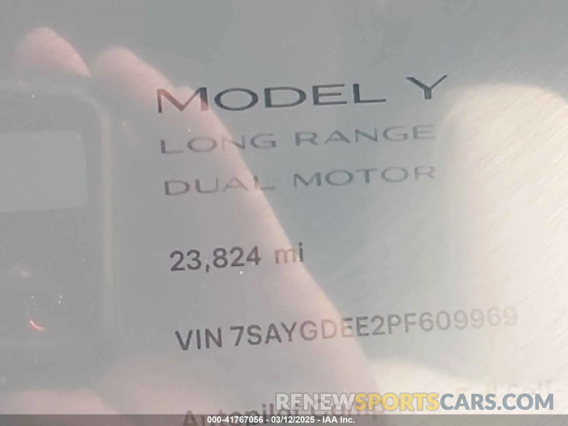 15 Photograph of a damaged car 7SAYGDEE2PF609969 TESLA MODEL Y 2023