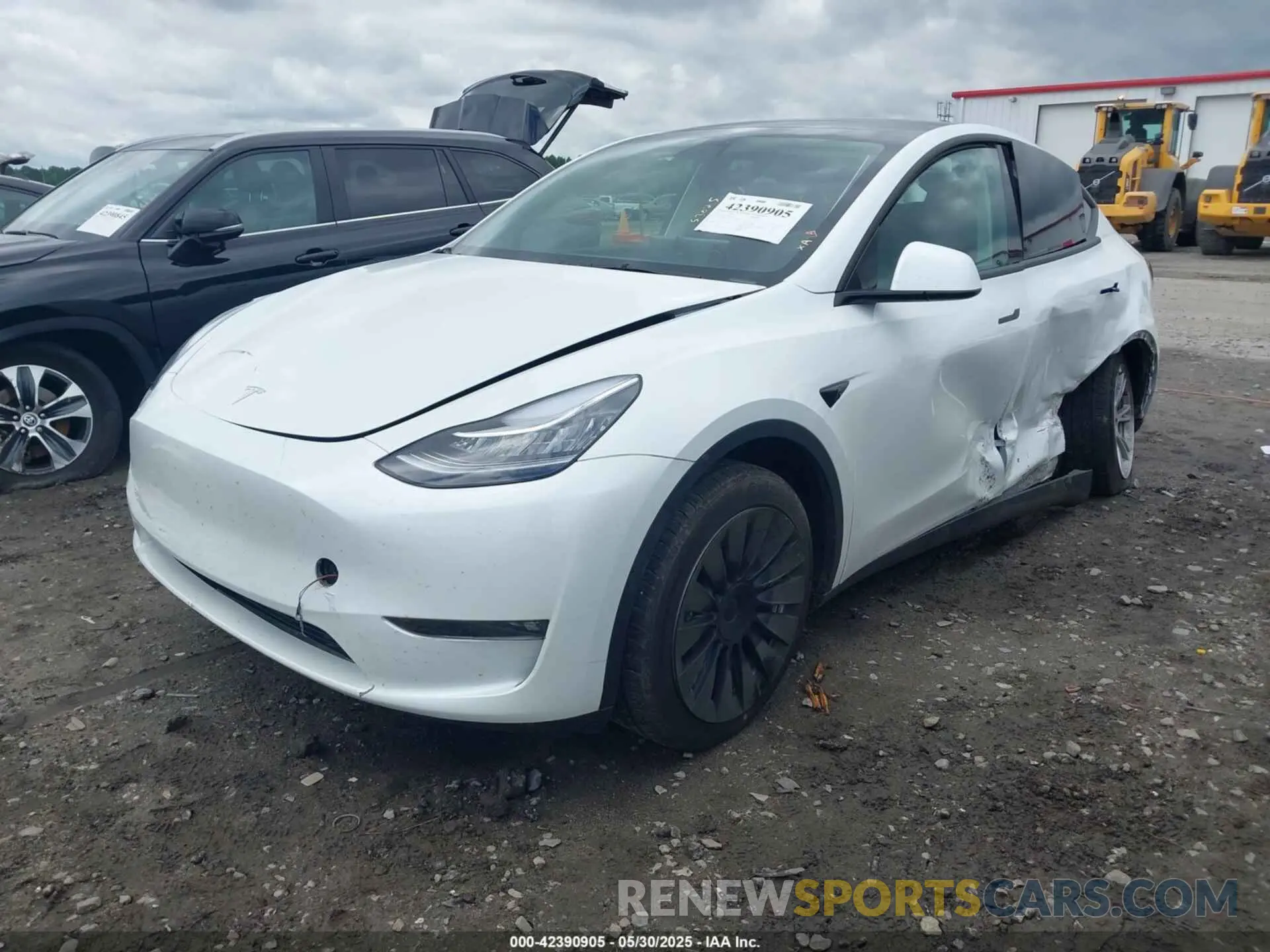 2 Photograph of a damaged car 7SAYGDEE2PF610507 TESLA MODEL Y 2023