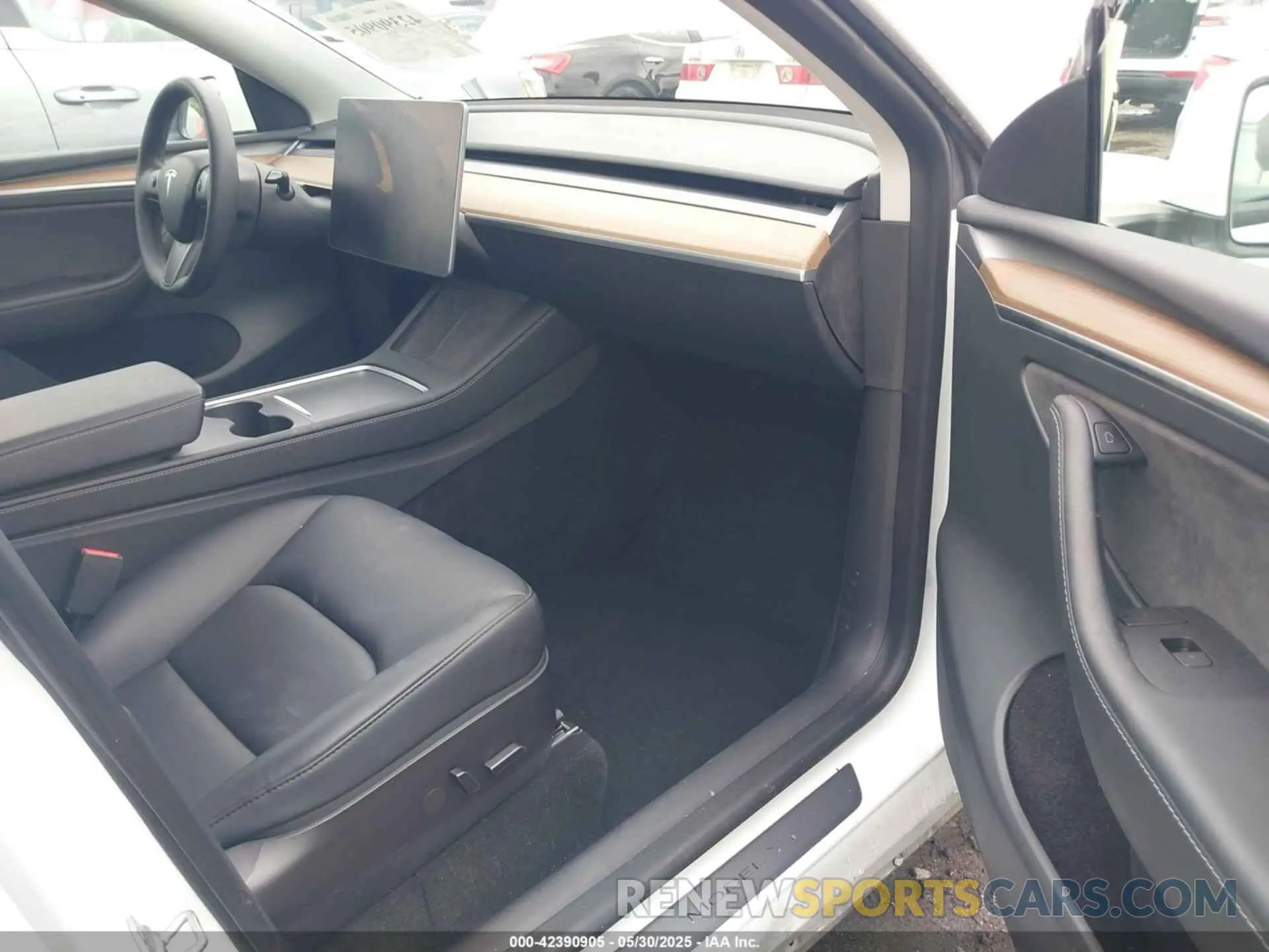 5 Photograph of a damaged car 7SAYGDEE2PF610507 TESLA MODEL Y 2023