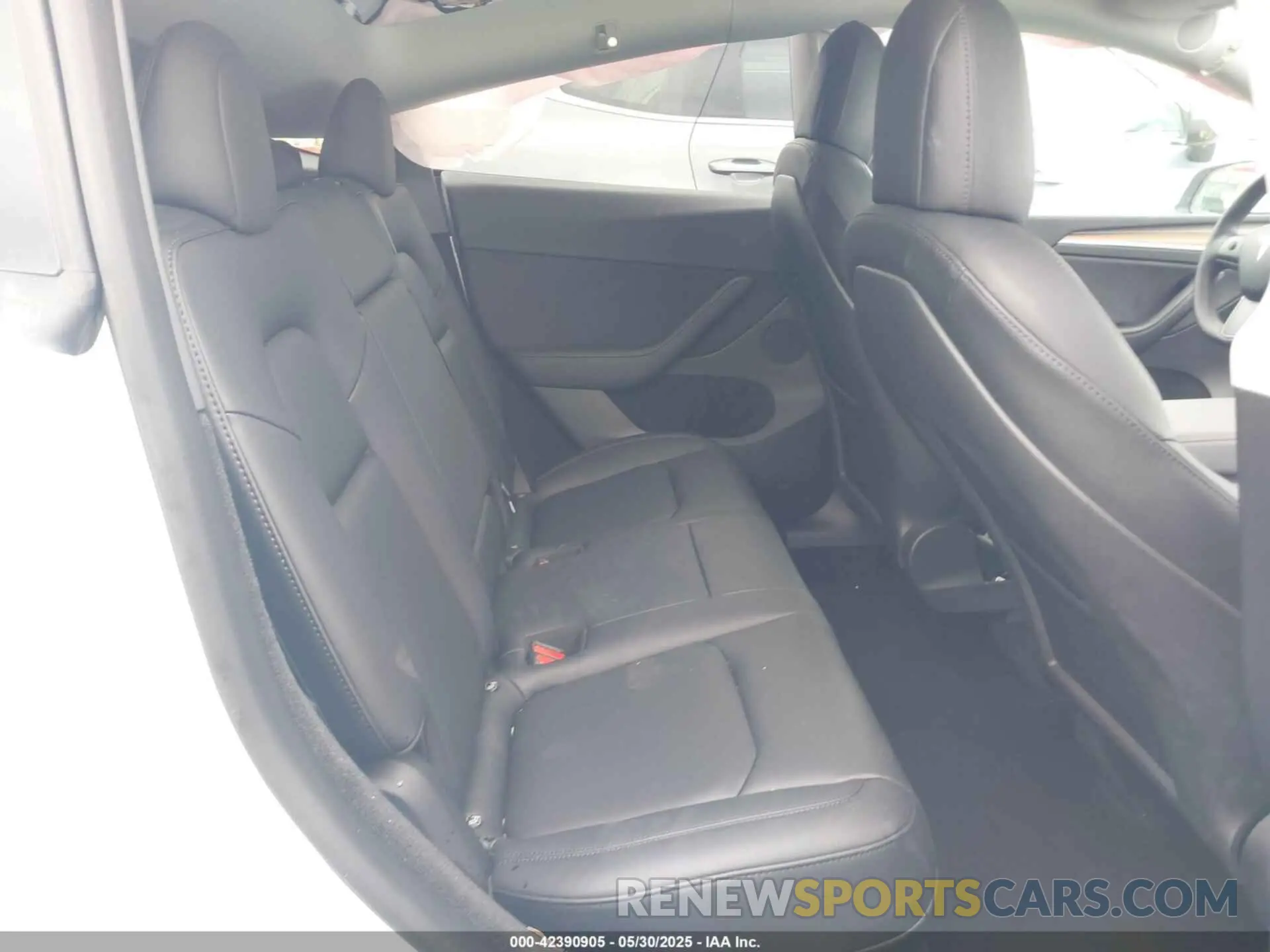 8 Photograph of a damaged car 7SAYGDEE2PF610507 TESLA MODEL Y 2023