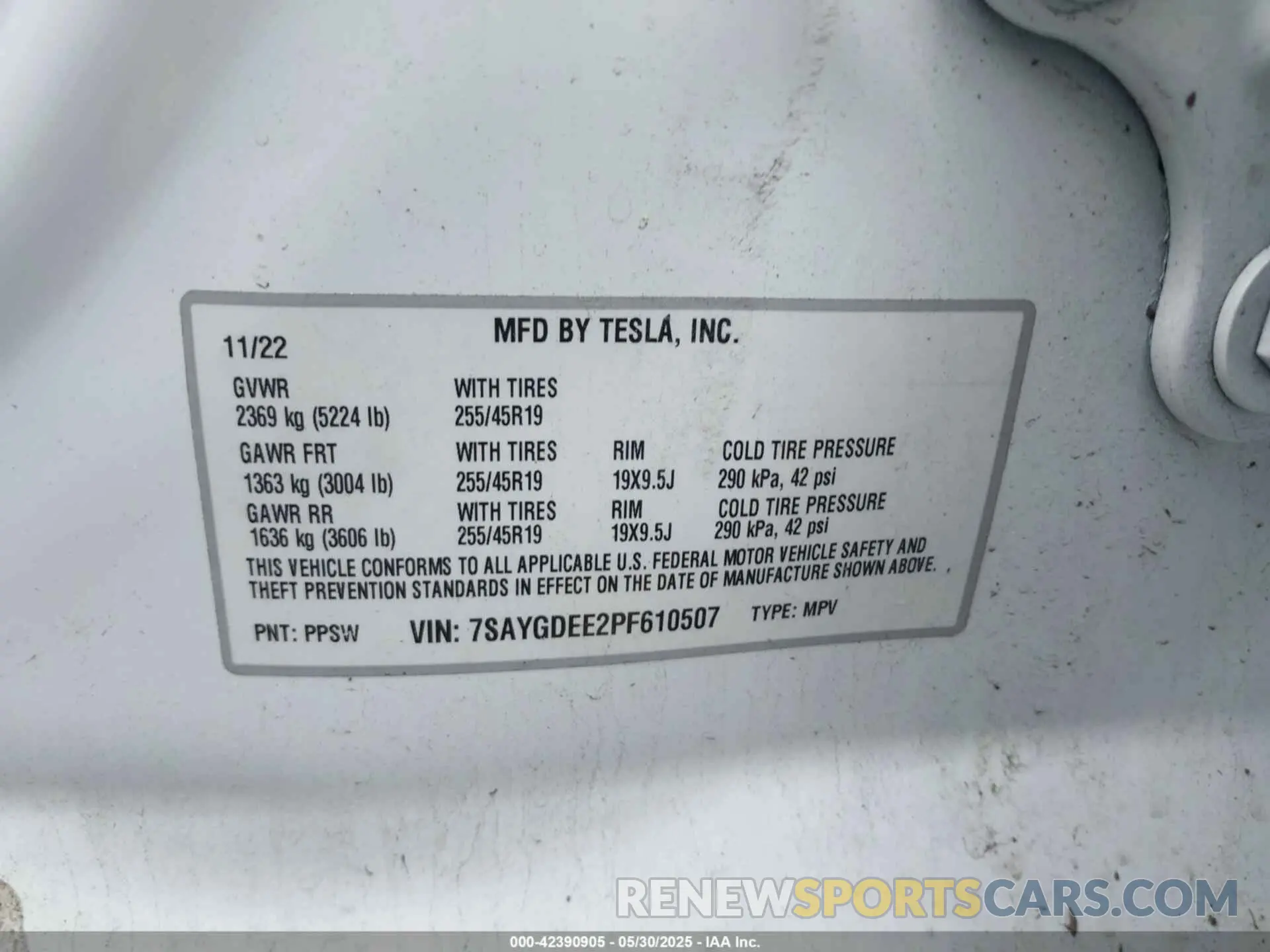 9 Photograph of a damaged car 7SAYGDEE2PF610507 TESLA MODEL Y 2023