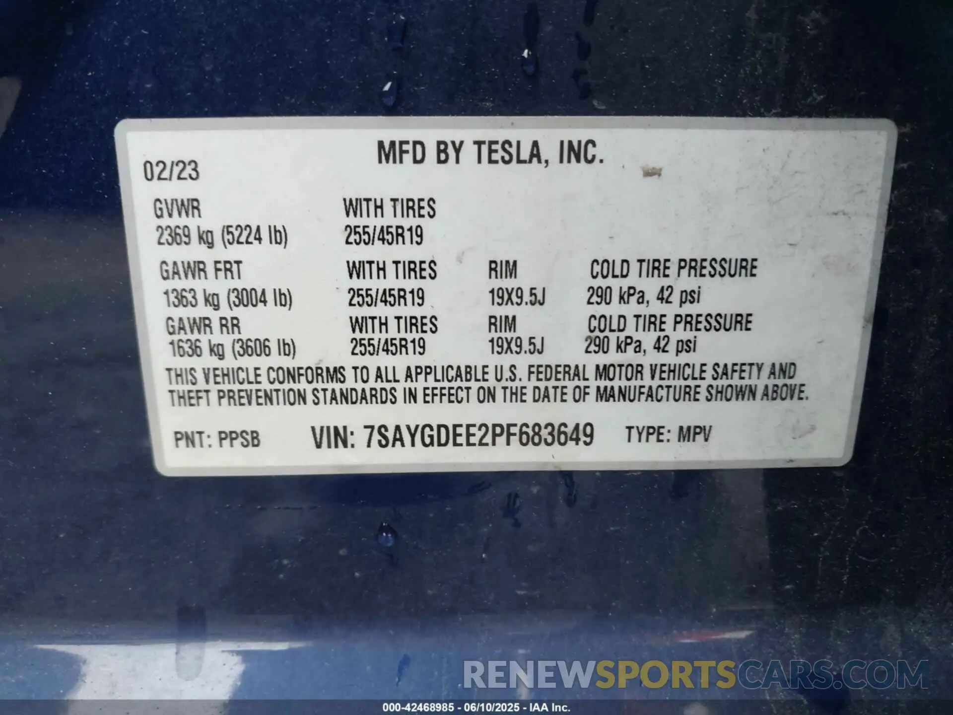 9 Photograph of a damaged car 7SAYGDEE2PF683649 TESLA MODEL Y 2023