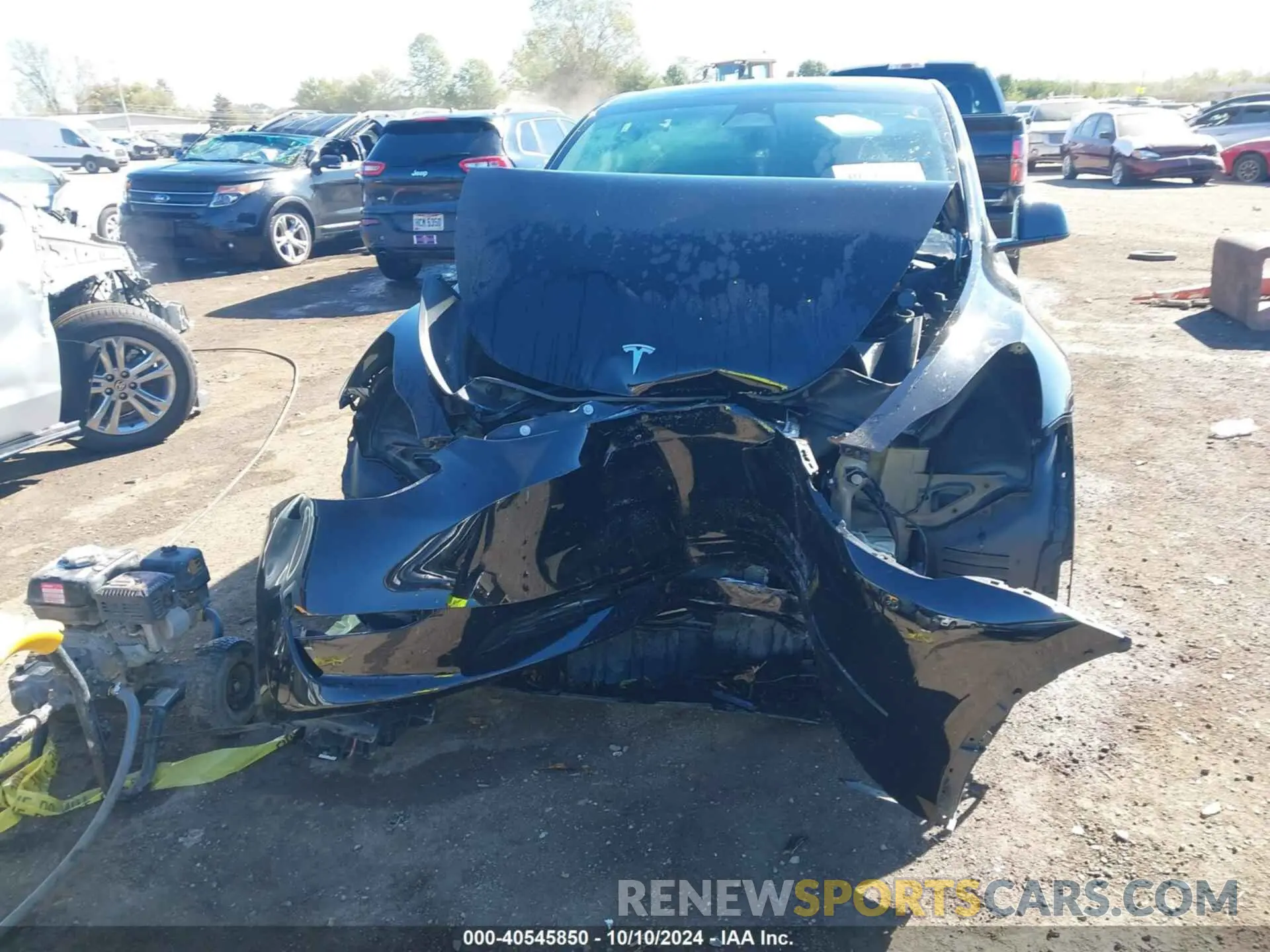 12 Photograph of a damaged car 7SAYGDEE2PF754638 TESLA MODEL Y 2023
