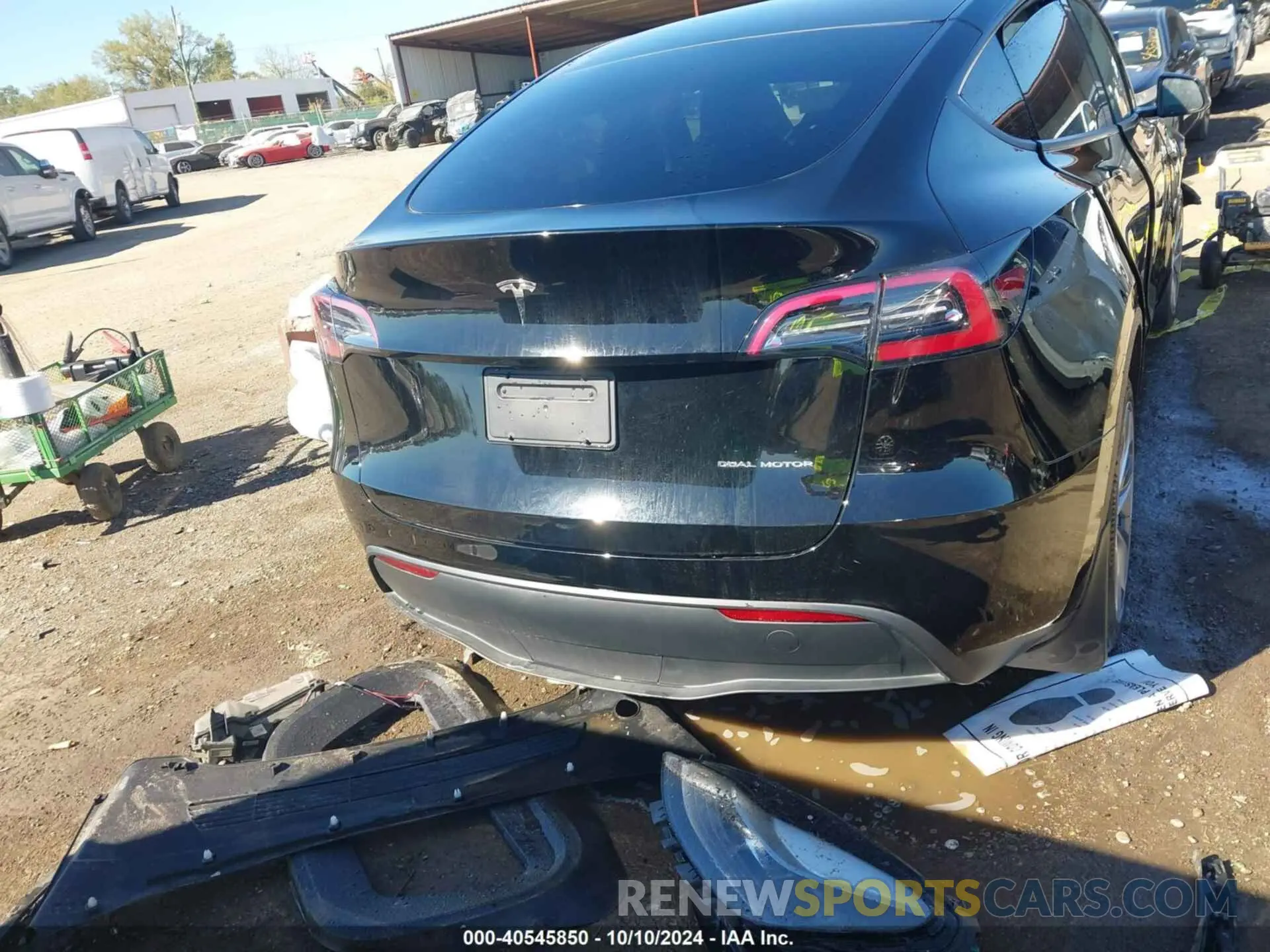 16 Photograph of a damaged car 7SAYGDEE2PF754638 TESLA MODEL Y 2023