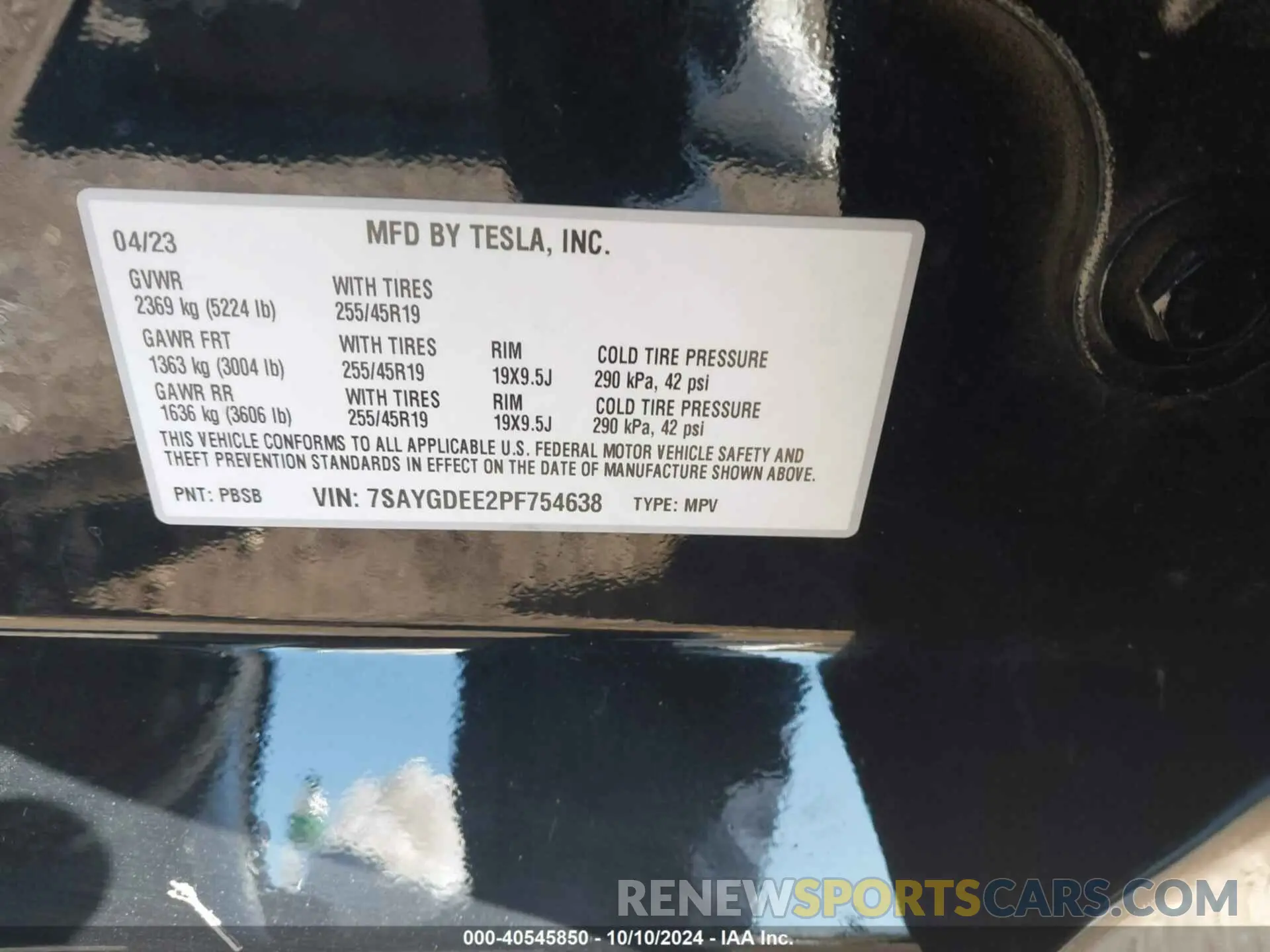 9 Photograph of a damaged car 7SAYGDEE2PF754638 TESLA MODEL Y 2023