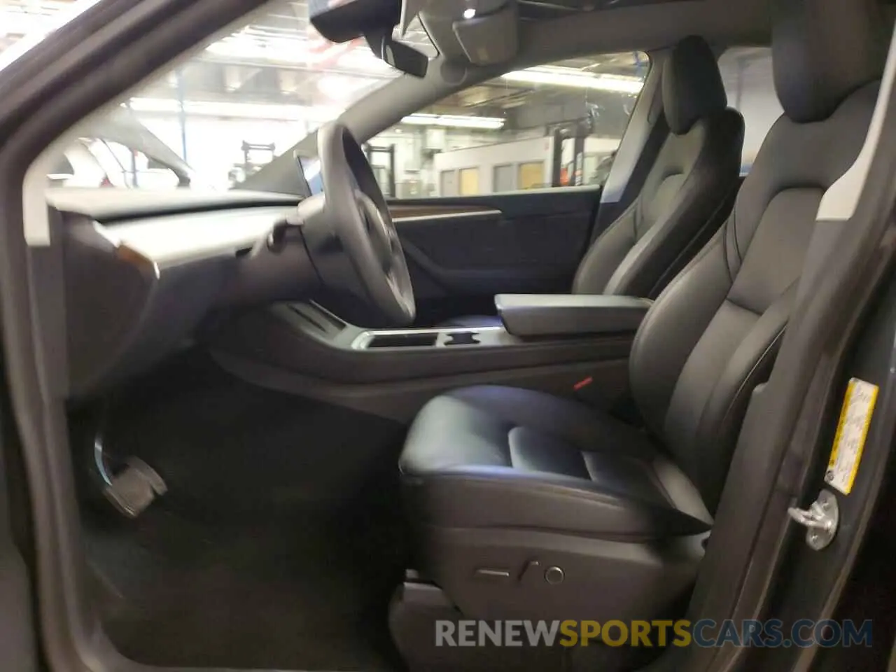 7 Photograph of a damaged car 7SAYGDEE2PF800551 TESLA MODEL Y 2023