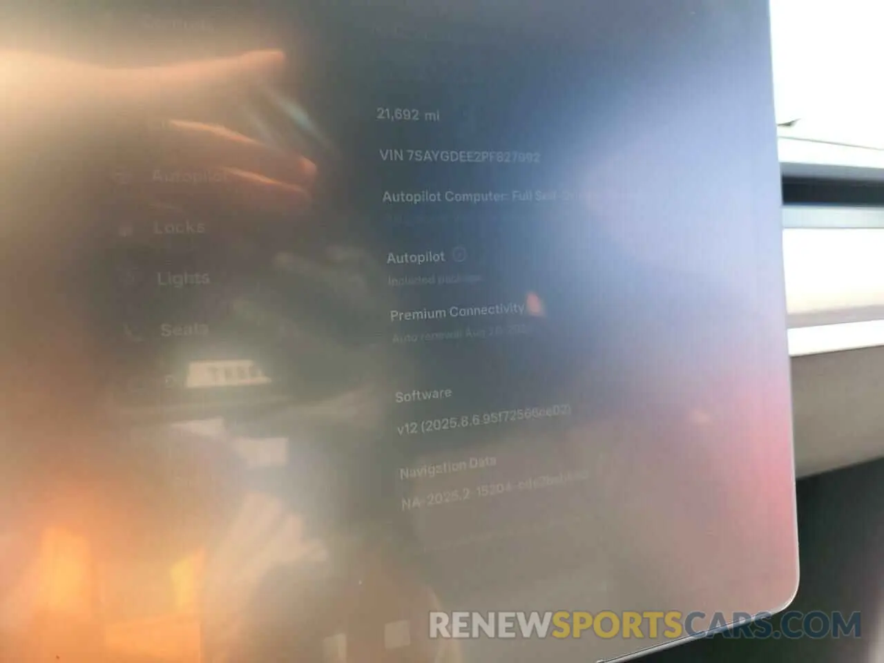 9 Photograph of a damaged car 7SAYGDEE2PF827992 TESLA MODEL Y 2023