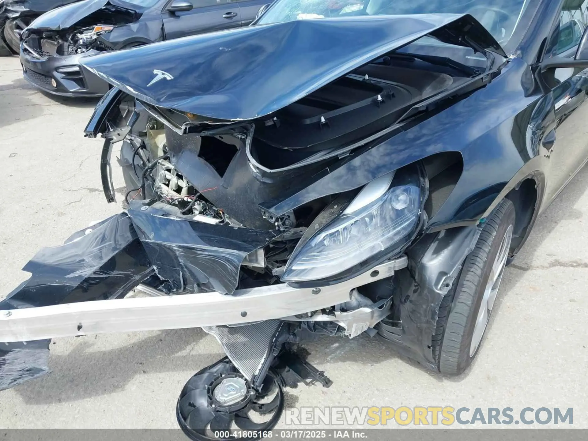 20 Photograph of a damaged car 7SAYGDEE2PF863200 TESLA MODEL Y 2023