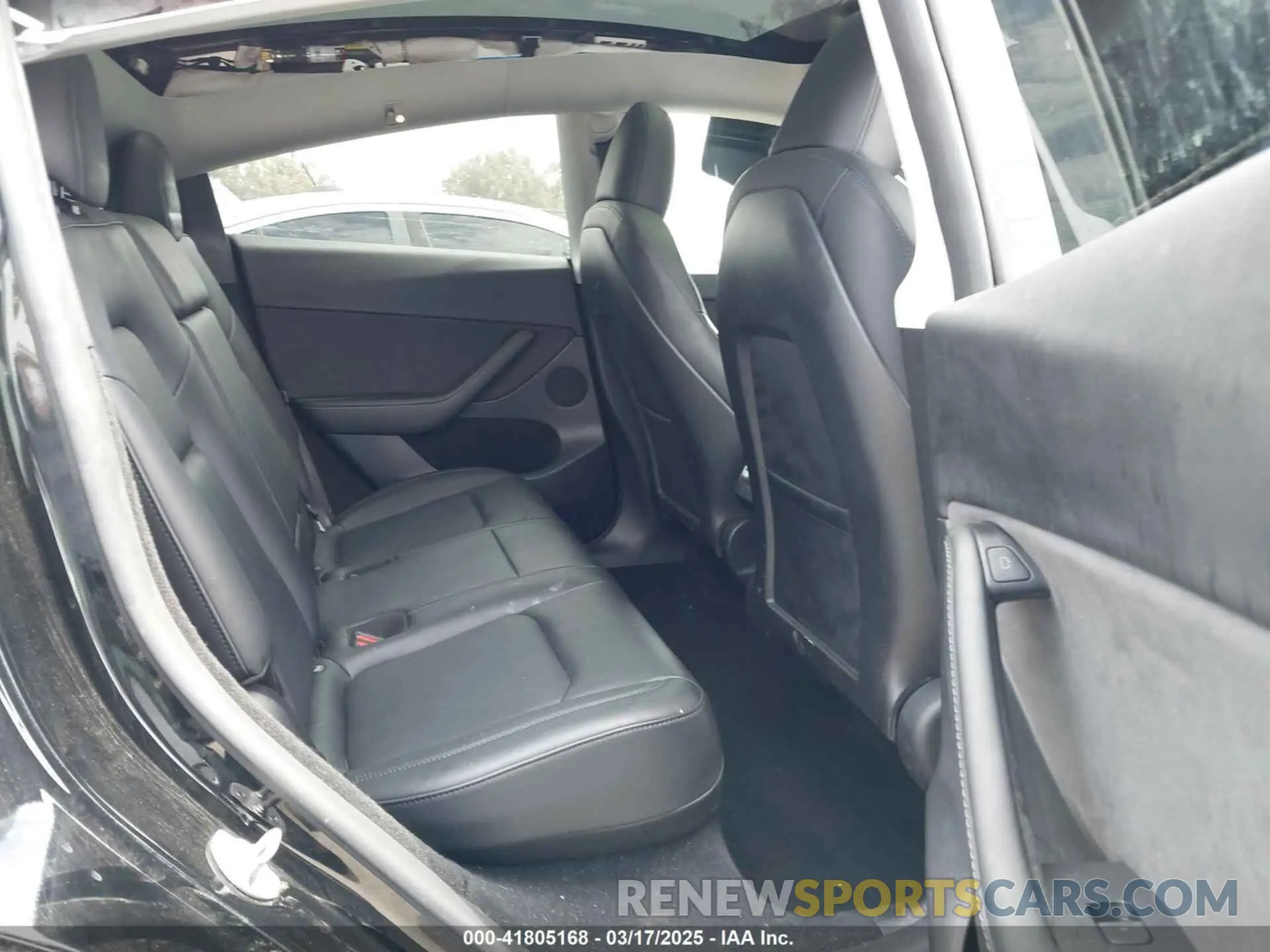 8 Photograph of a damaged car 7SAYGDEE2PF863200 TESLA MODEL Y 2023