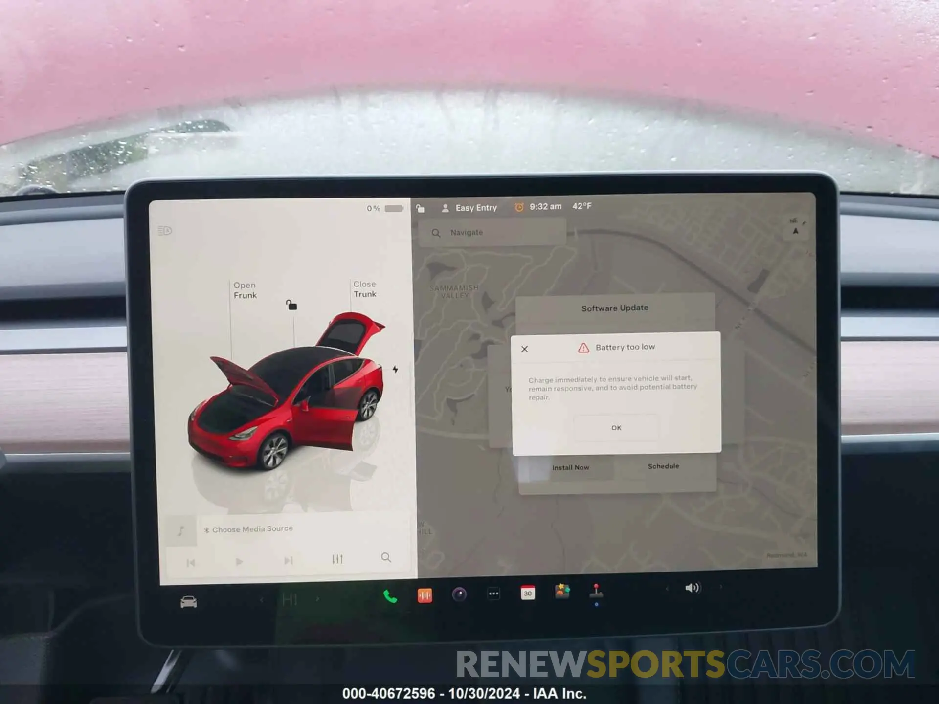 18 Photograph of a damaged car 7SAYGDEE2PF866212 TESLA MODEL Y 2023