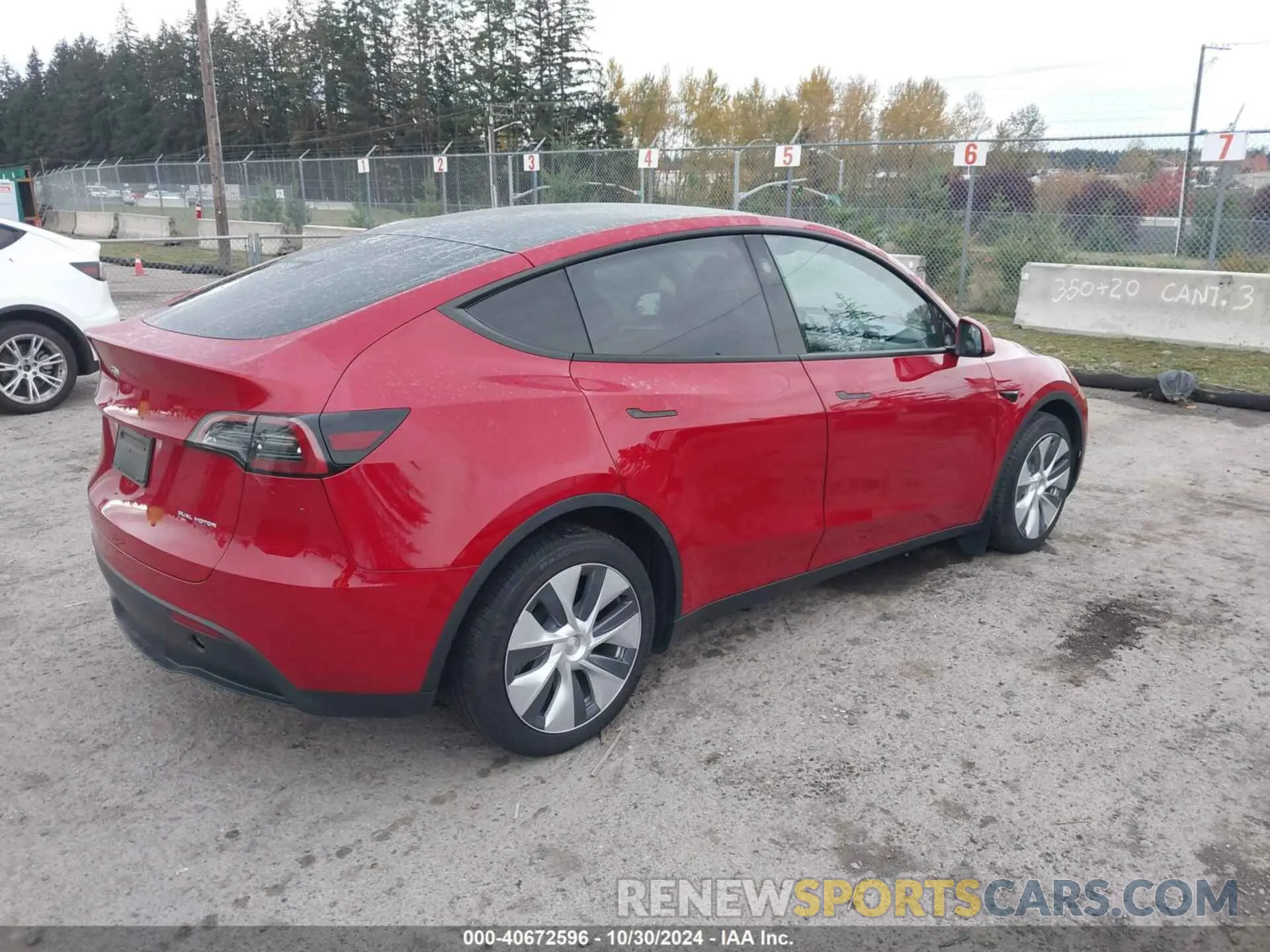 4 Photograph of a damaged car 7SAYGDEE2PF866212 TESLA MODEL Y 2023