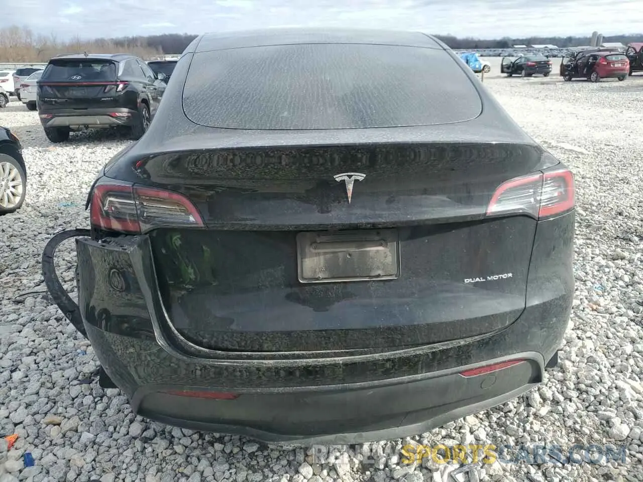 6 Photograph of a damaged car 7SAYGDEE2PF869952 TESLA MODEL Y 2023