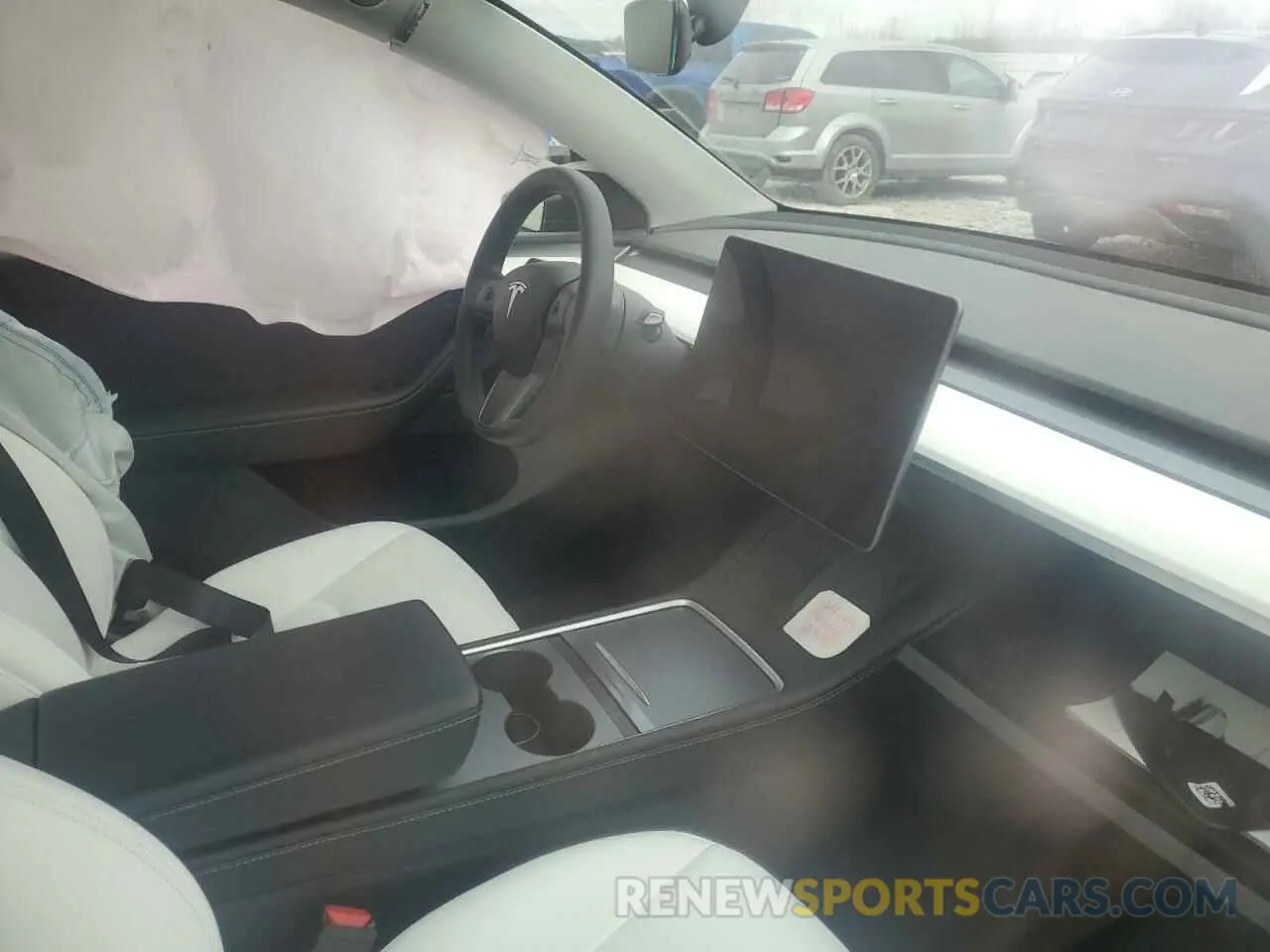 9 Photograph of a damaged car 7SAYGDEE2PF869952 TESLA MODEL Y 2023