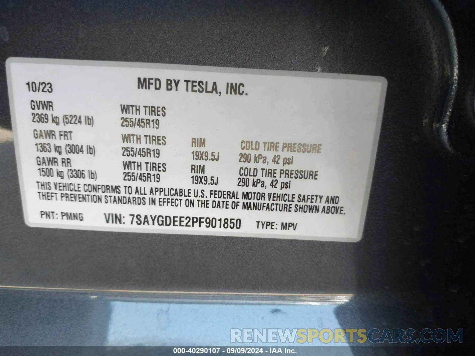 9 Photograph of a damaged car 7SAYGDEE2PF901850 TESLA MODEL Y 2023