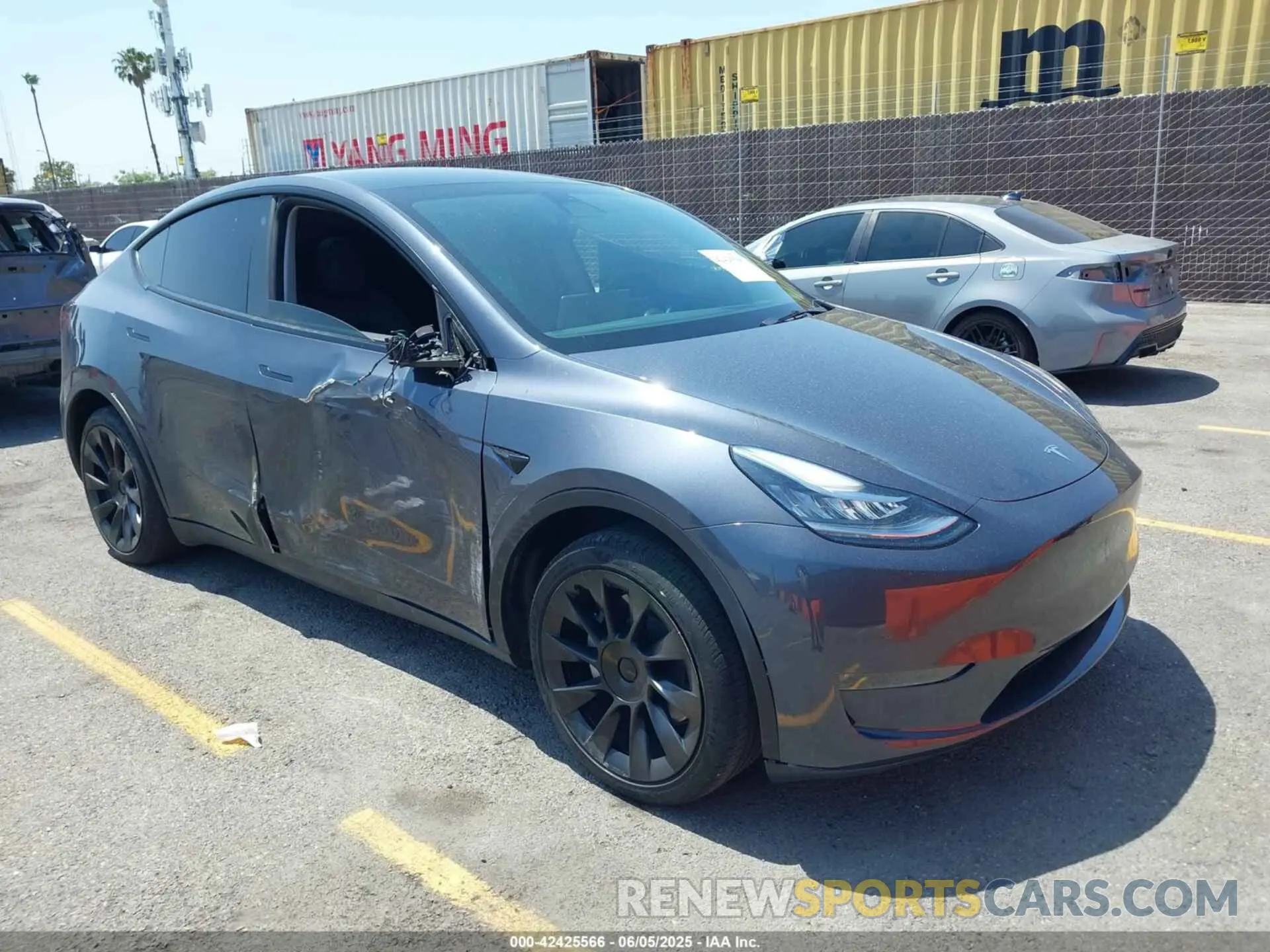 1 Photograph of a damaged car 7SAYGDEE3PA033905 TESLA MODEL Y 2023