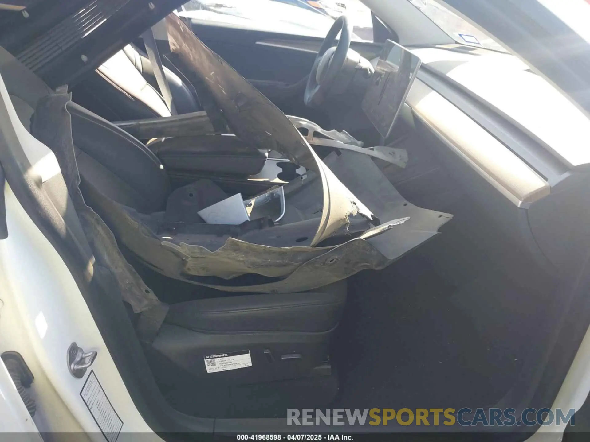 5 Photograph of a damaged car 7SAYGDEE3PA054706 TESLA MODEL Y 2023