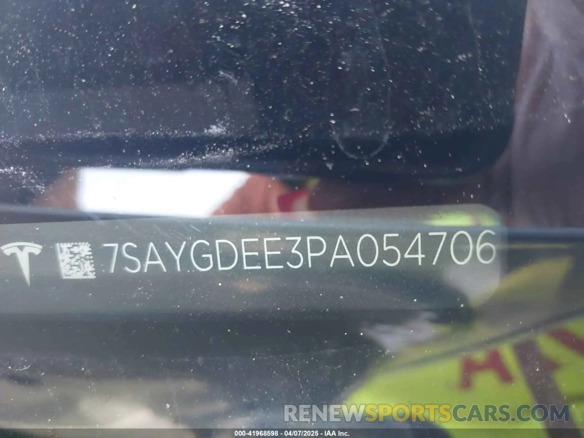 8 Photograph of a damaged car 7SAYGDEE3PA054706 TESLA MODEL Y 2023