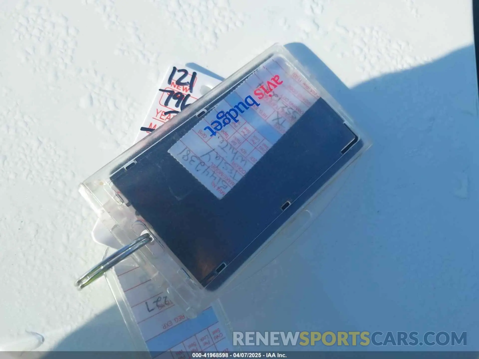 9 Photograph of a damaged car 7SAYGDEE3PA054706 TESLA MODEL Y 2023