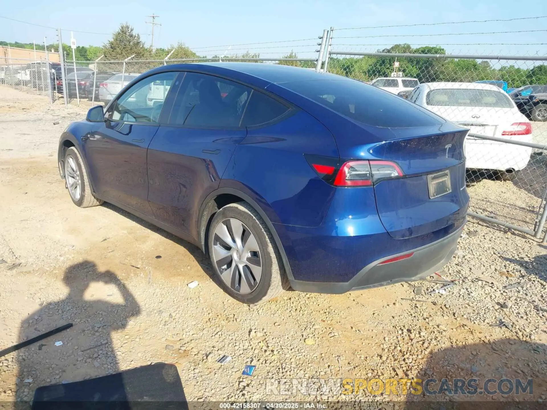 3 Фотография поврежденного автомобиля 7SAYGDEE3PA114256 TESLA MODEL Y 2023