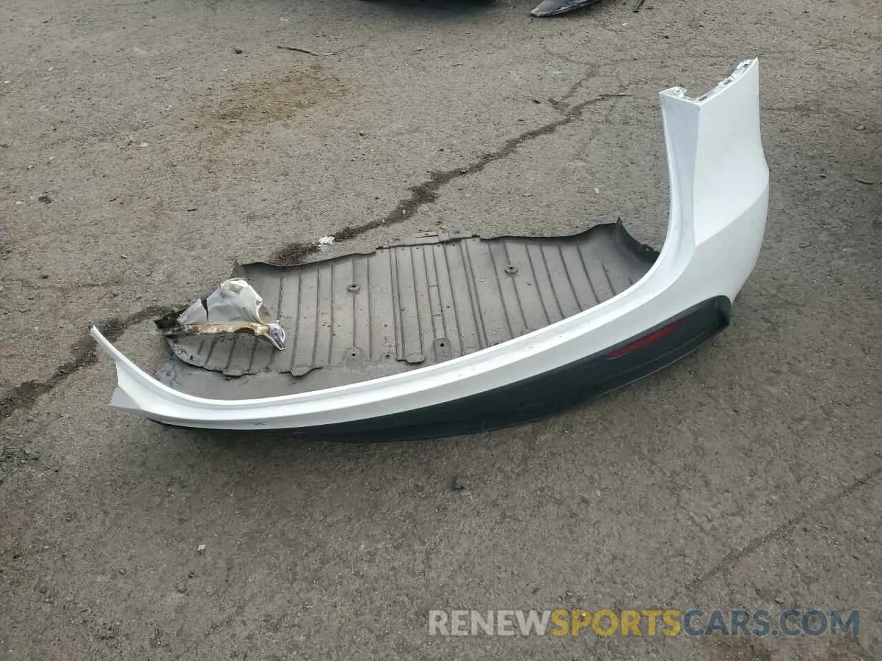 13 Photograph of a damaged car 7SAYGDEE3PA130988 TESLA MODEL Y 2023